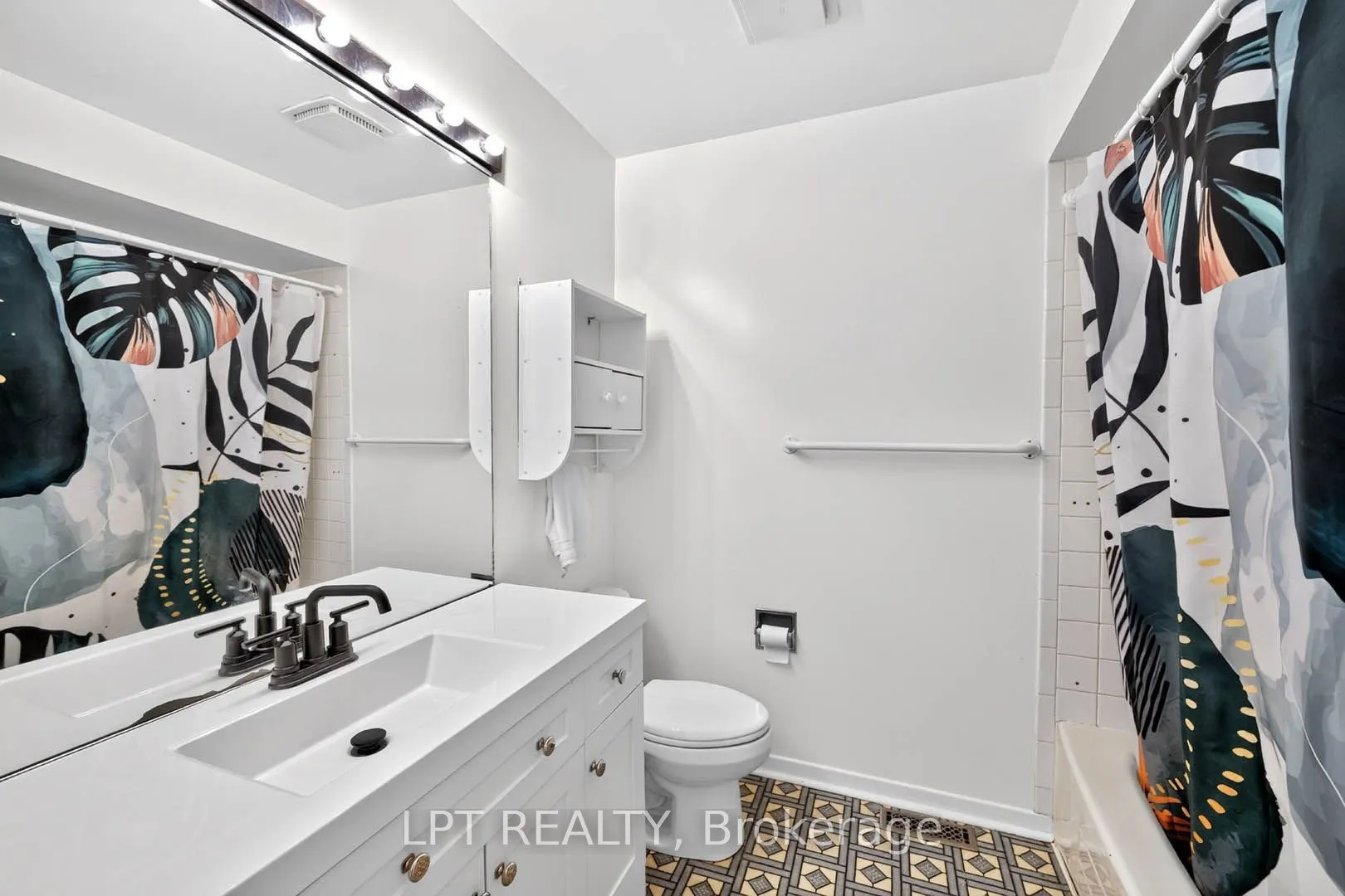 118 Tamarack Drive