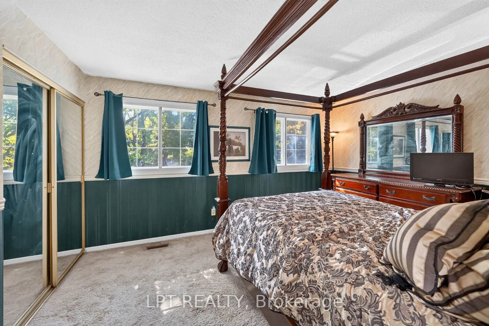 118 Tamarack Drive
