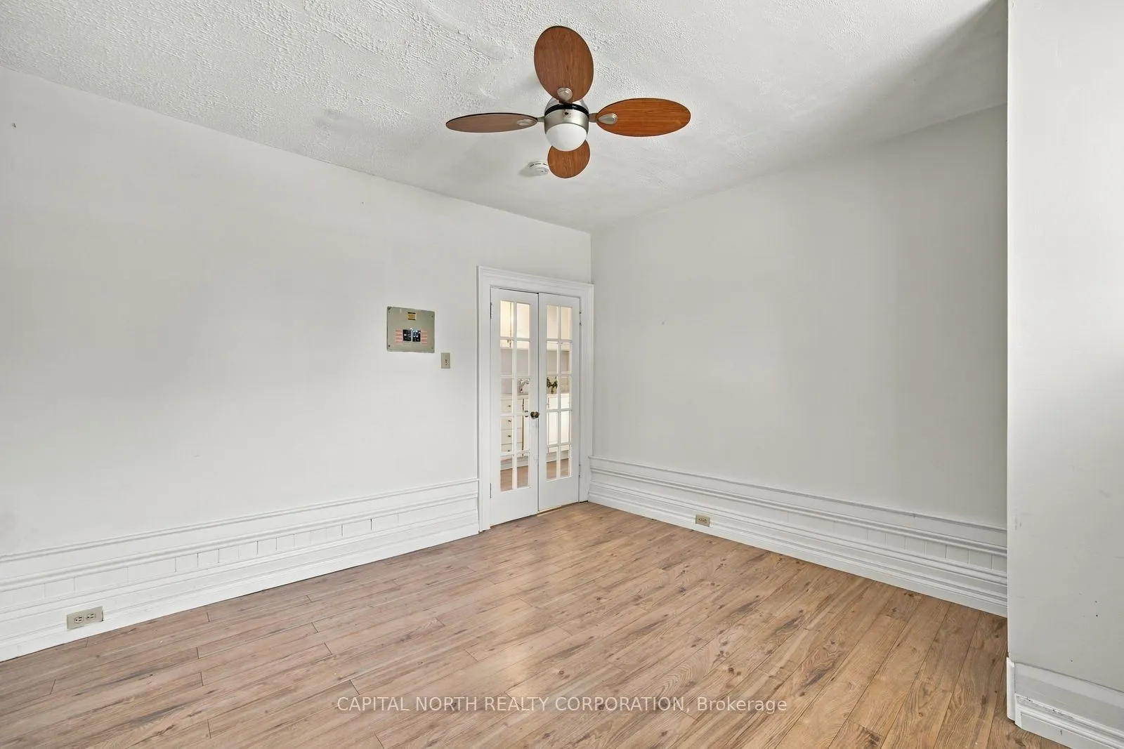 104 Wellington Street E #2
