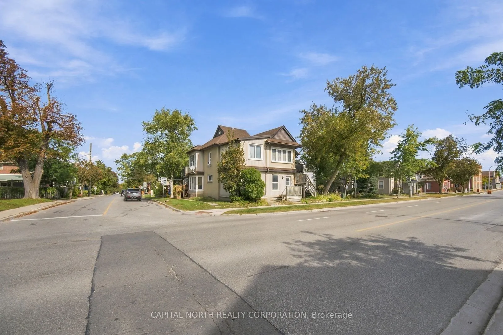 104 Wellington Street E #2