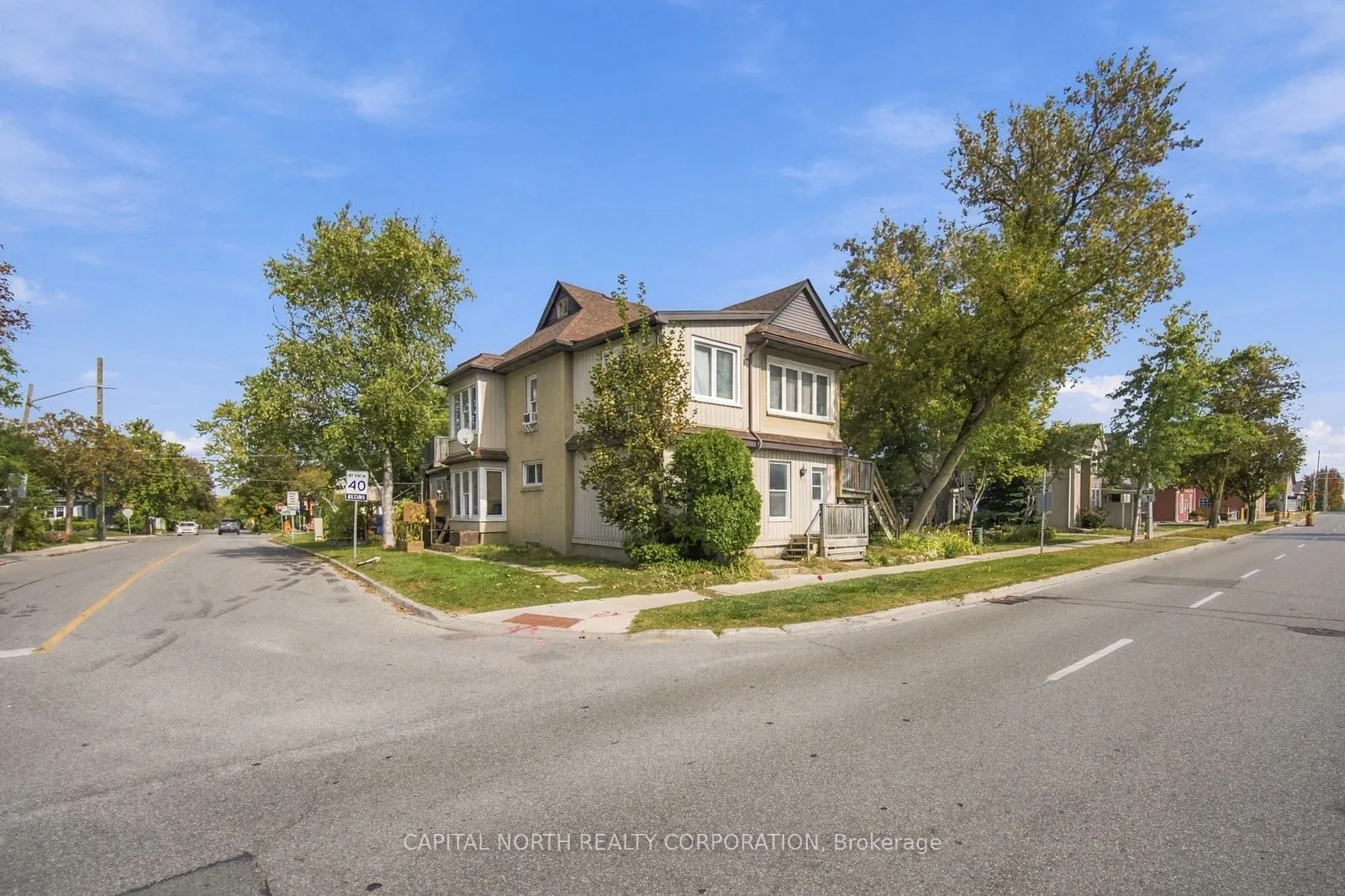 104 Wellington Street E #2