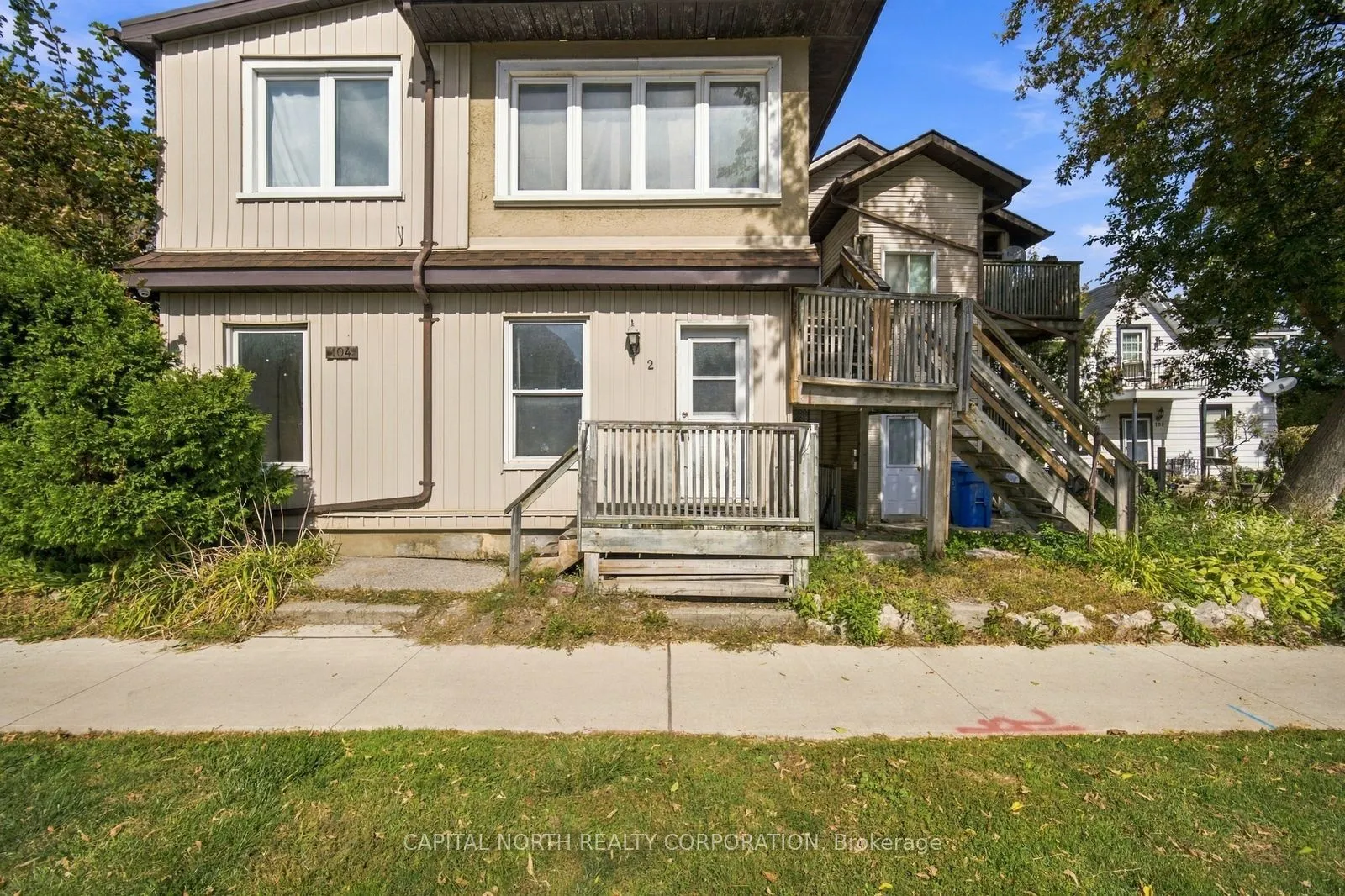 104 Wellington Street E #2