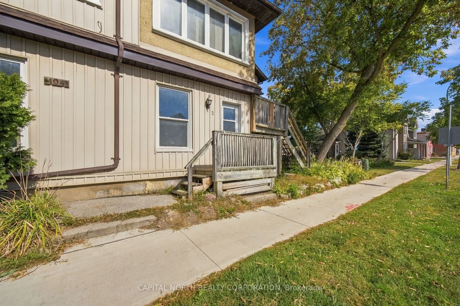 104 Wellington Street E #2