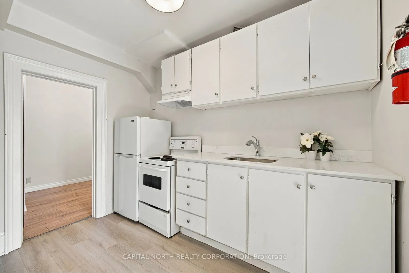 104 Wellington Street E #2
