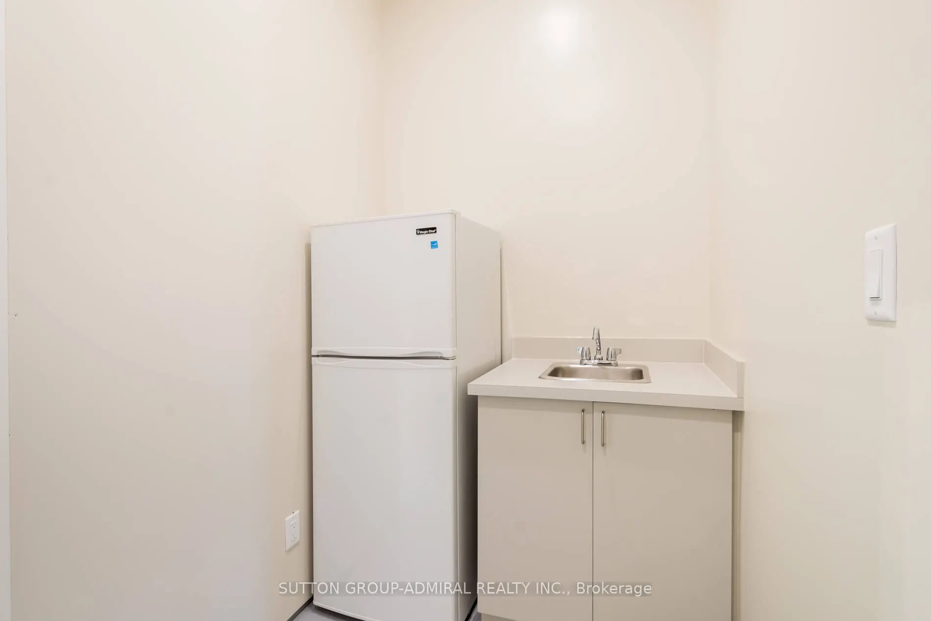 3300 Steeles Avenue W #14