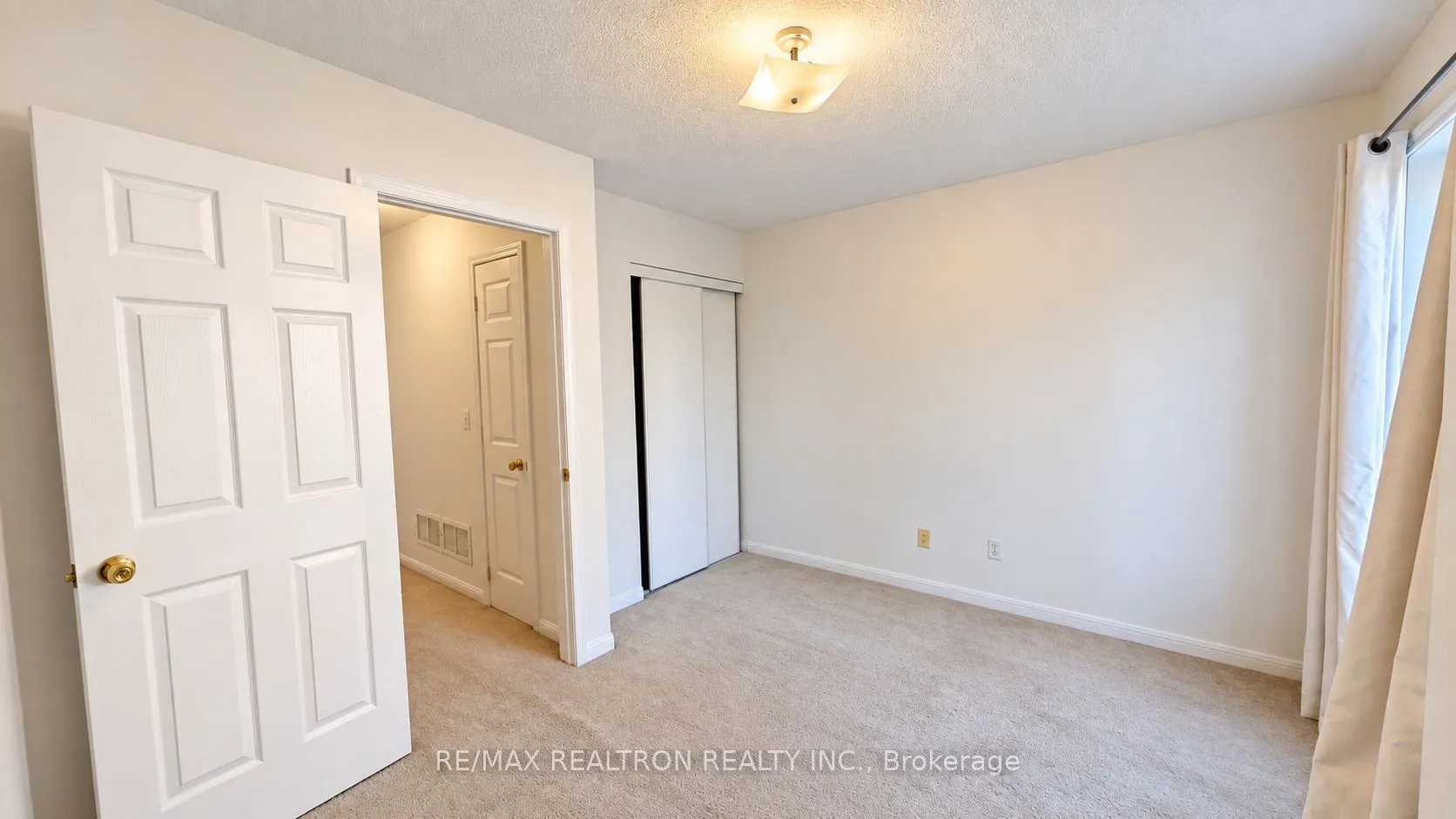 22 St Moritz Way #7