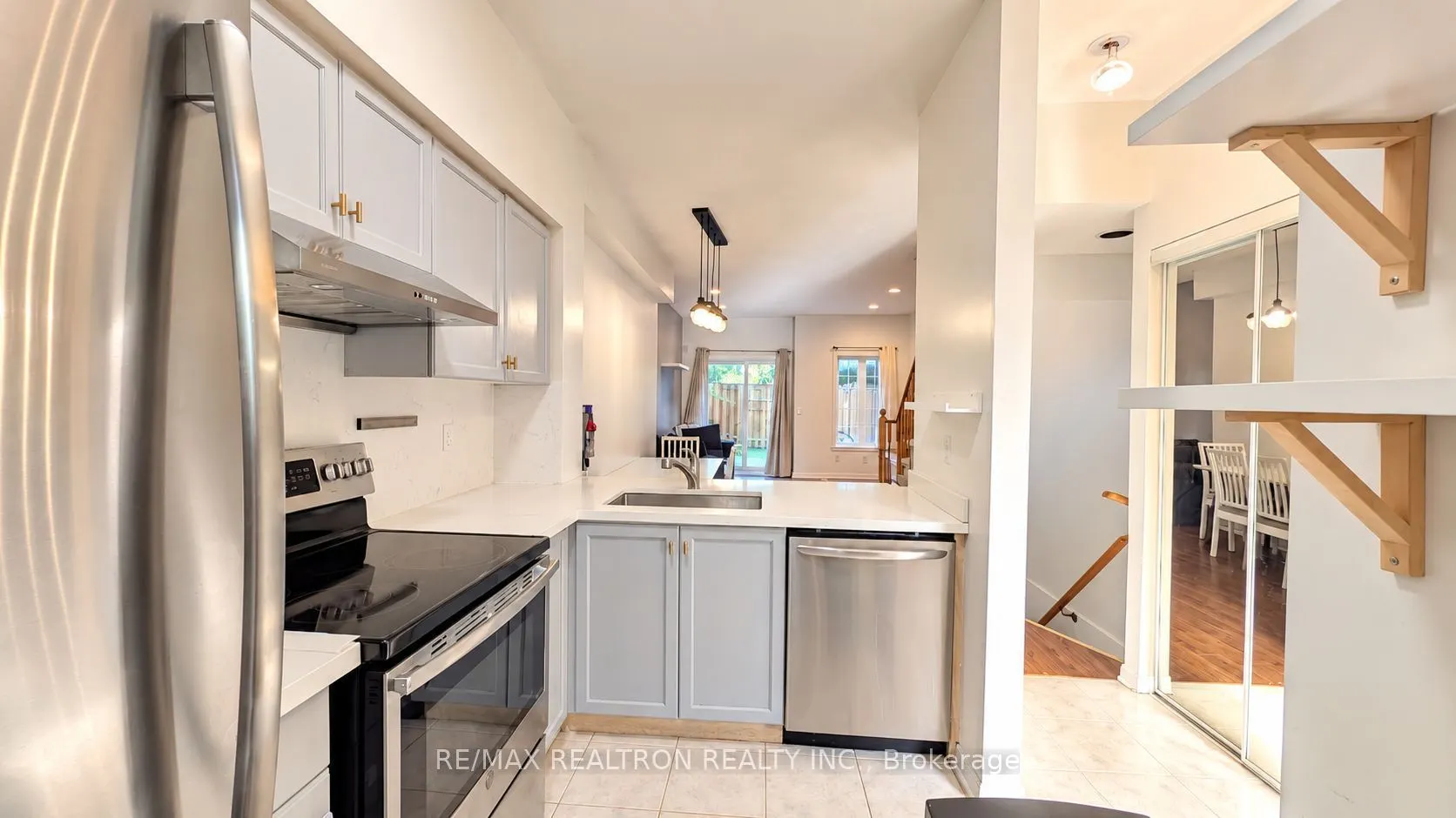 22 St Moritz Way #7