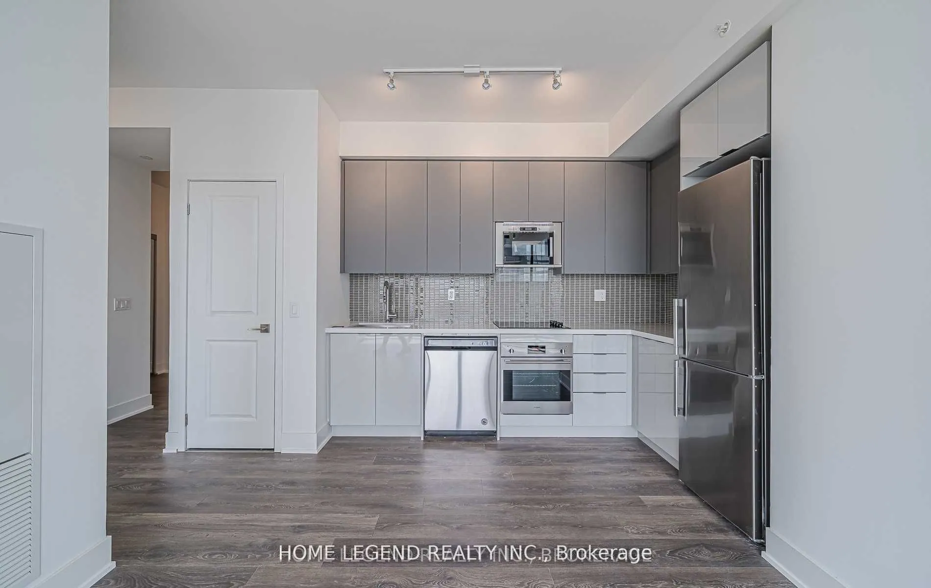 2916 Highway 7 Road W #1802