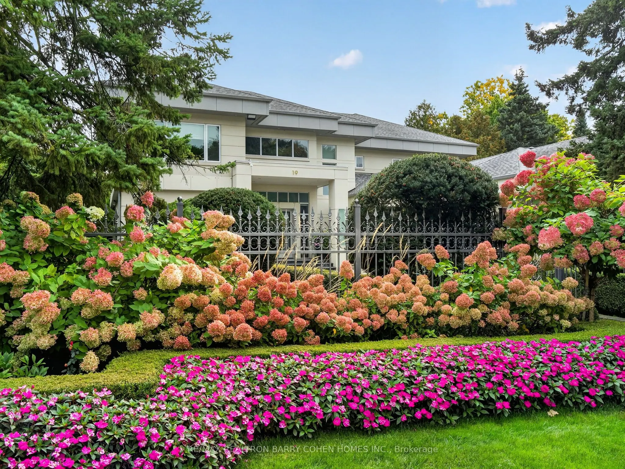 19 Maryvale Crescent