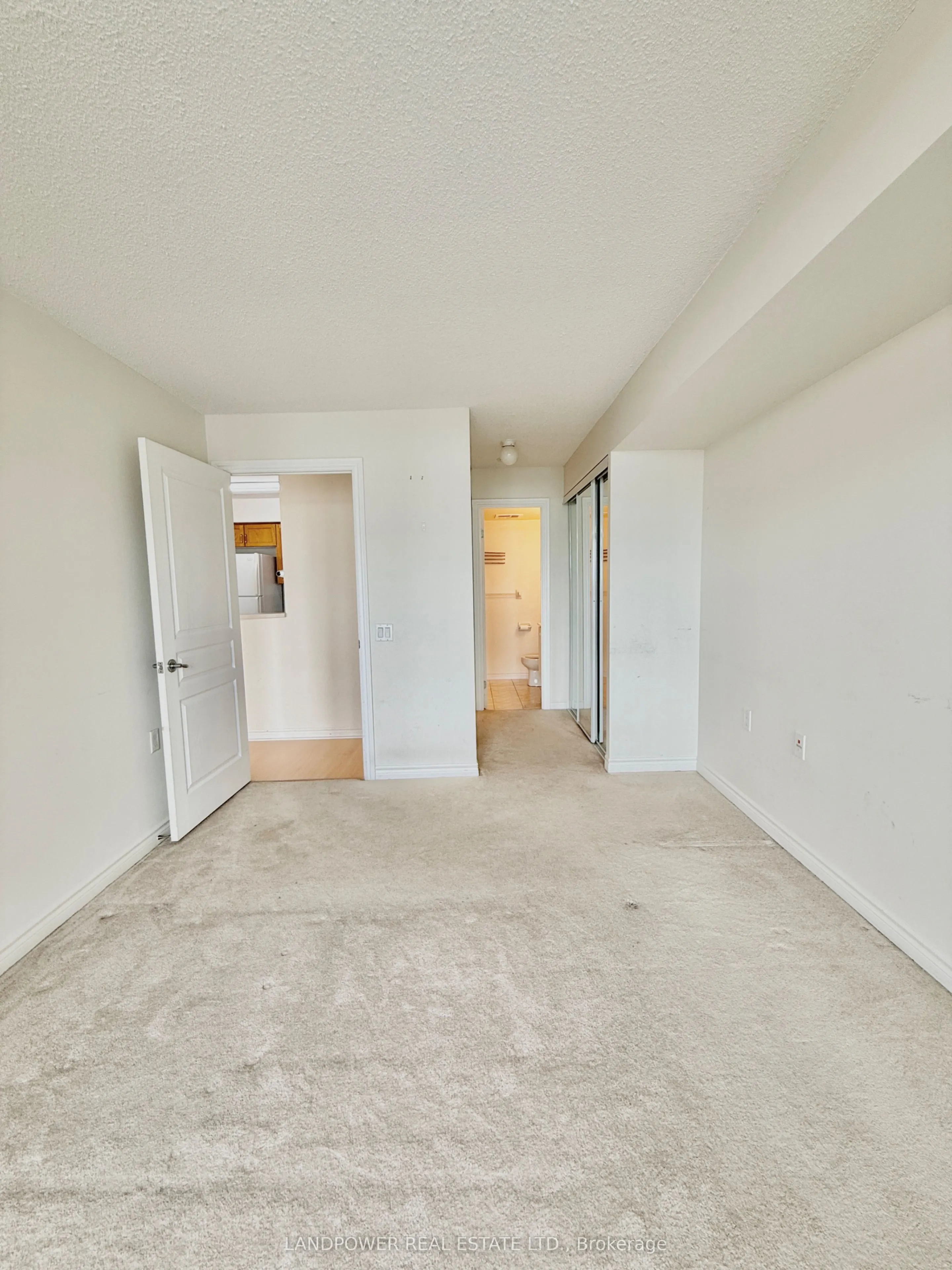 9015 Leslie Street #1202