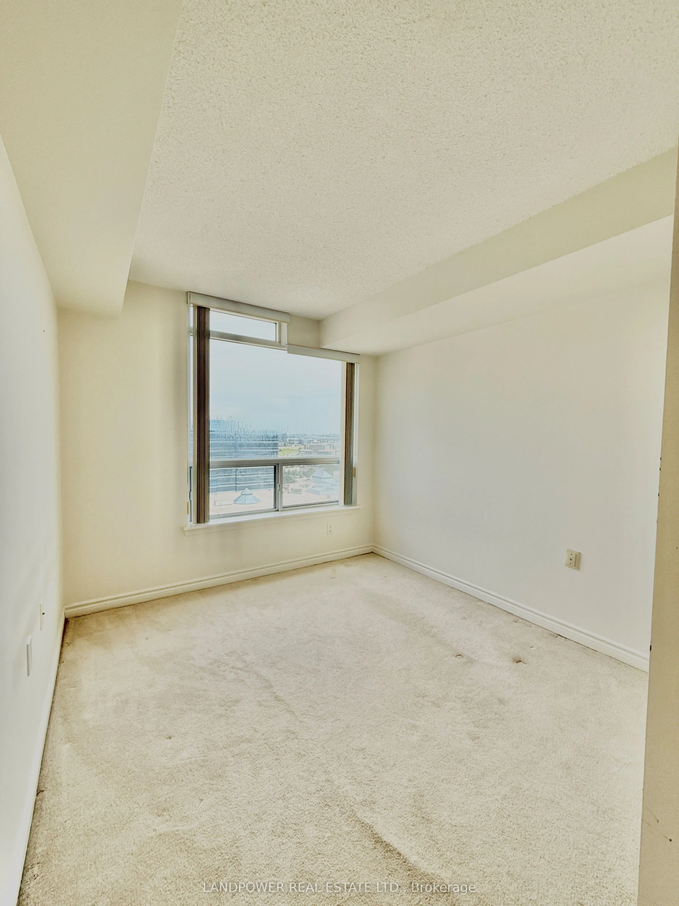 9015 Leslie Street #1202