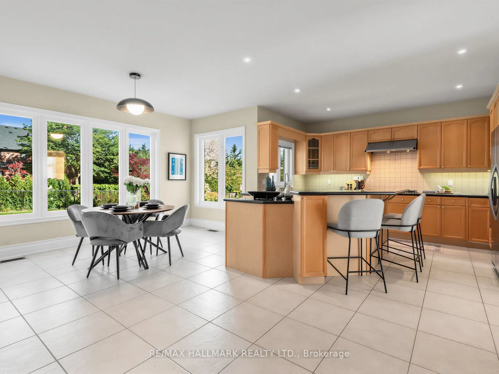 8 Ridgley Court