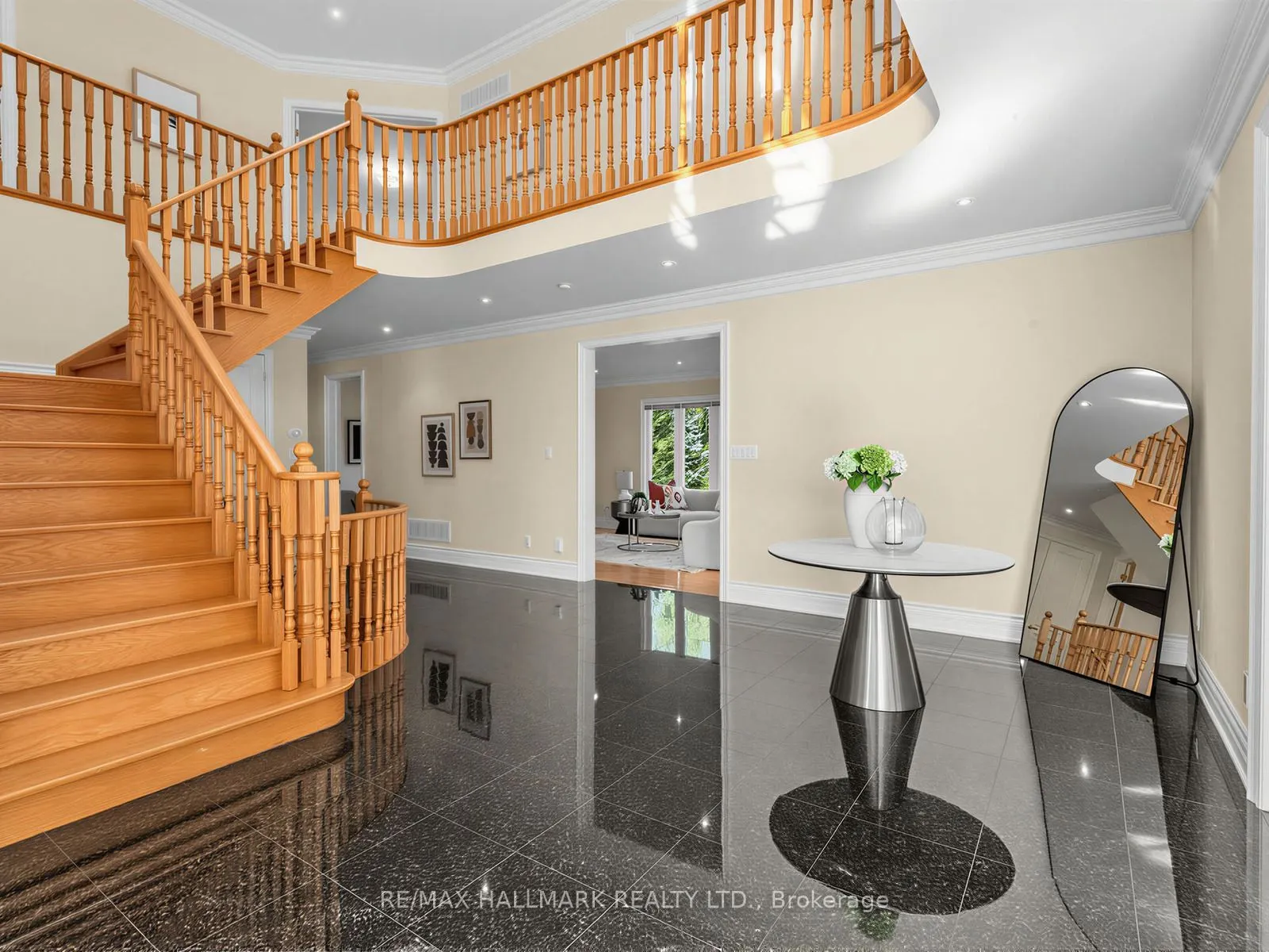 8 Ridgley Court
