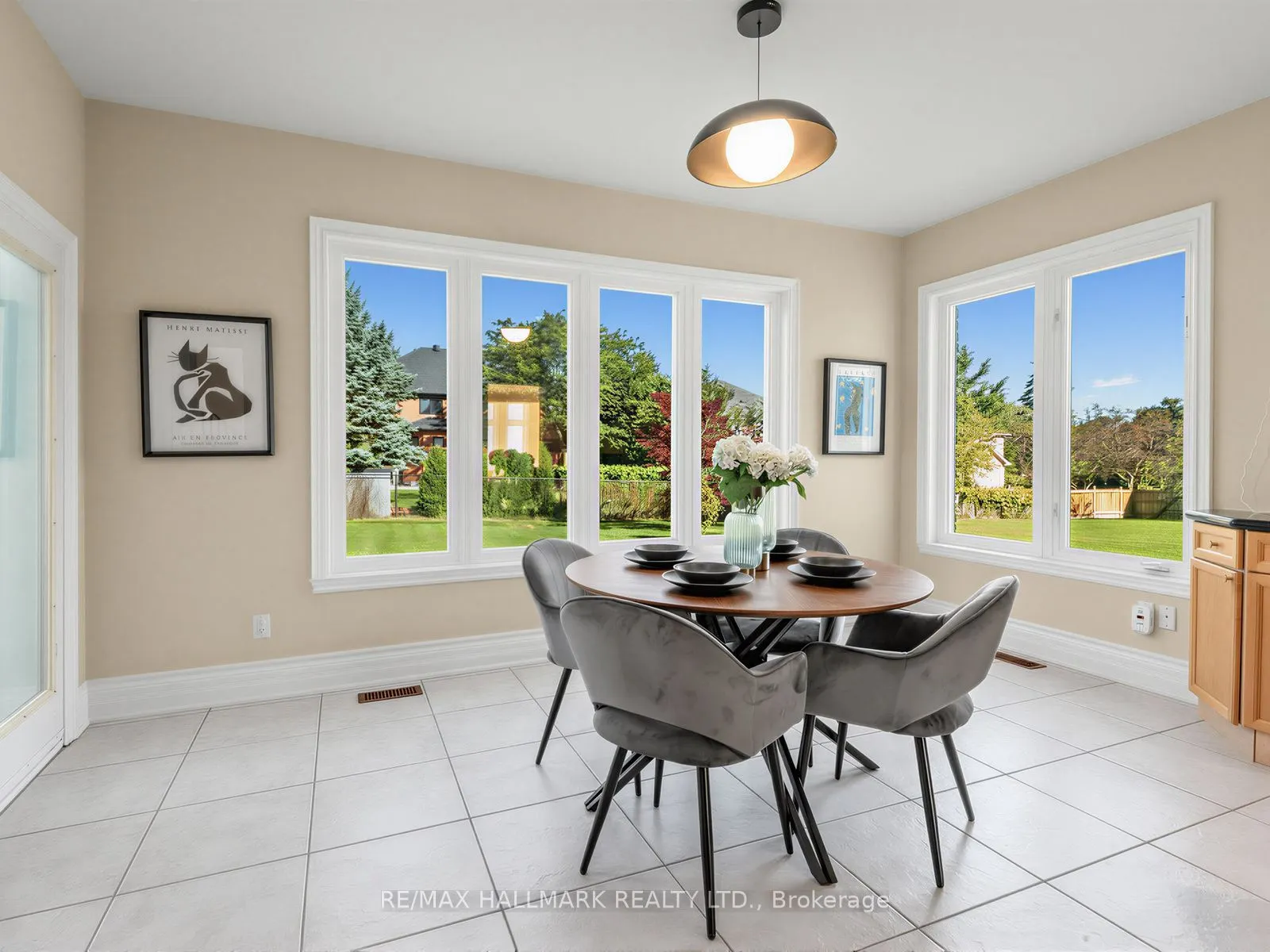 8 Ridgley Court