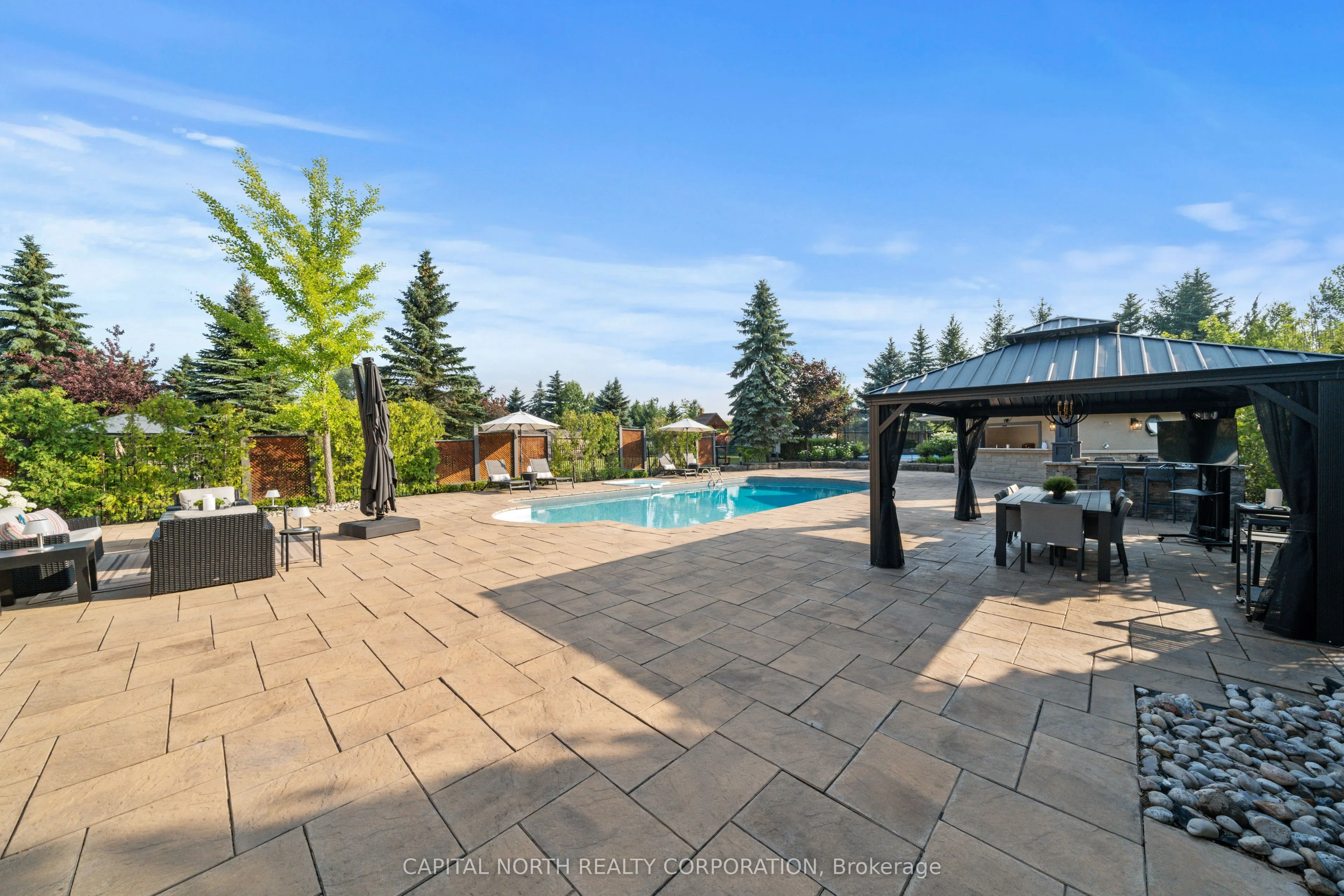 166 Weaver Court