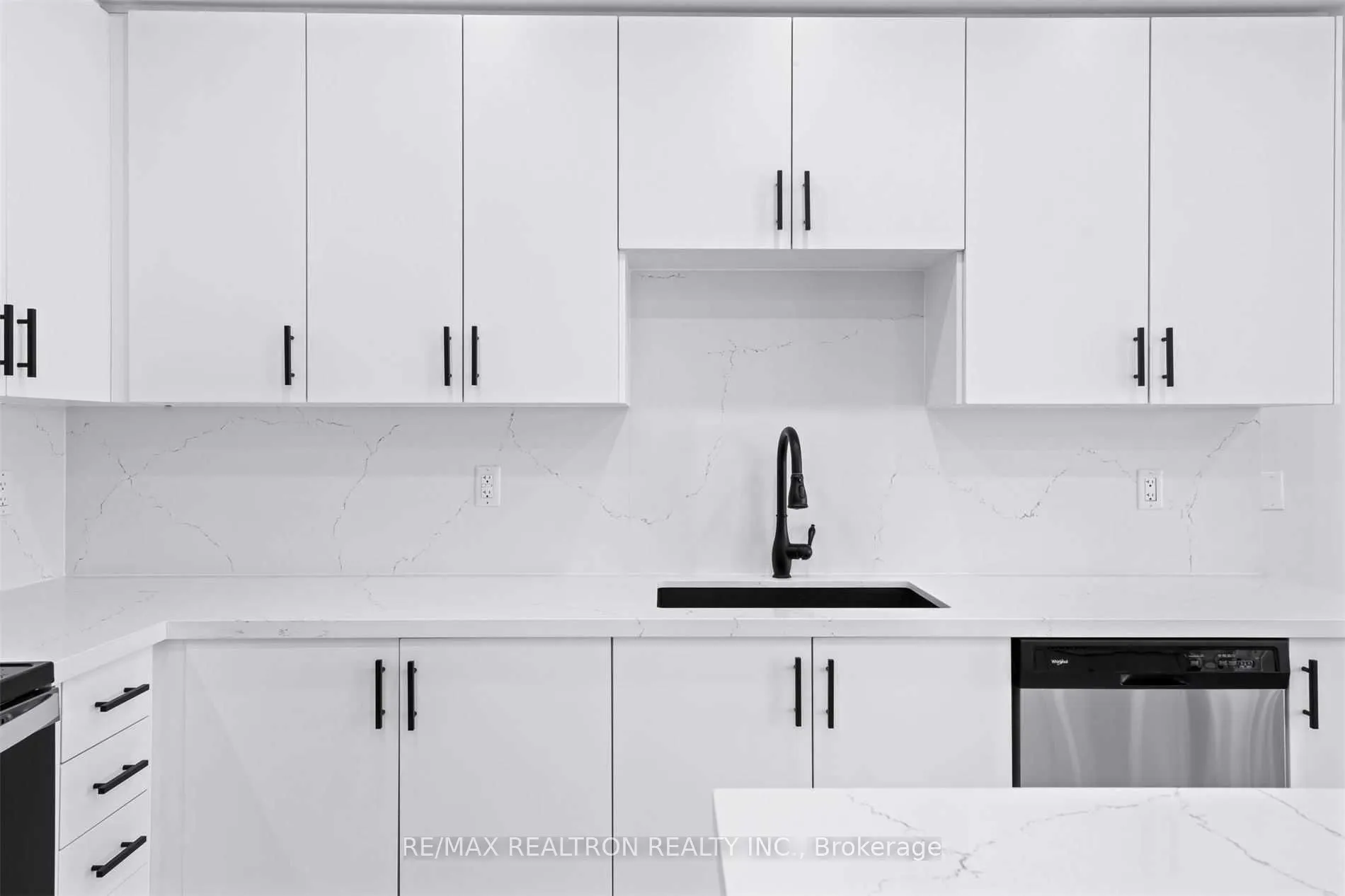 1172 Peelar Crescent