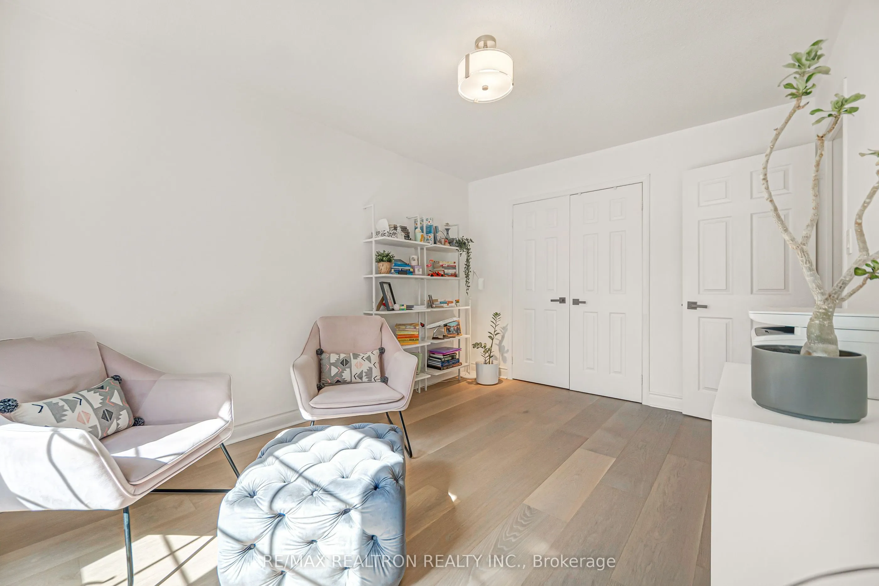 10 Macgregor Avenue