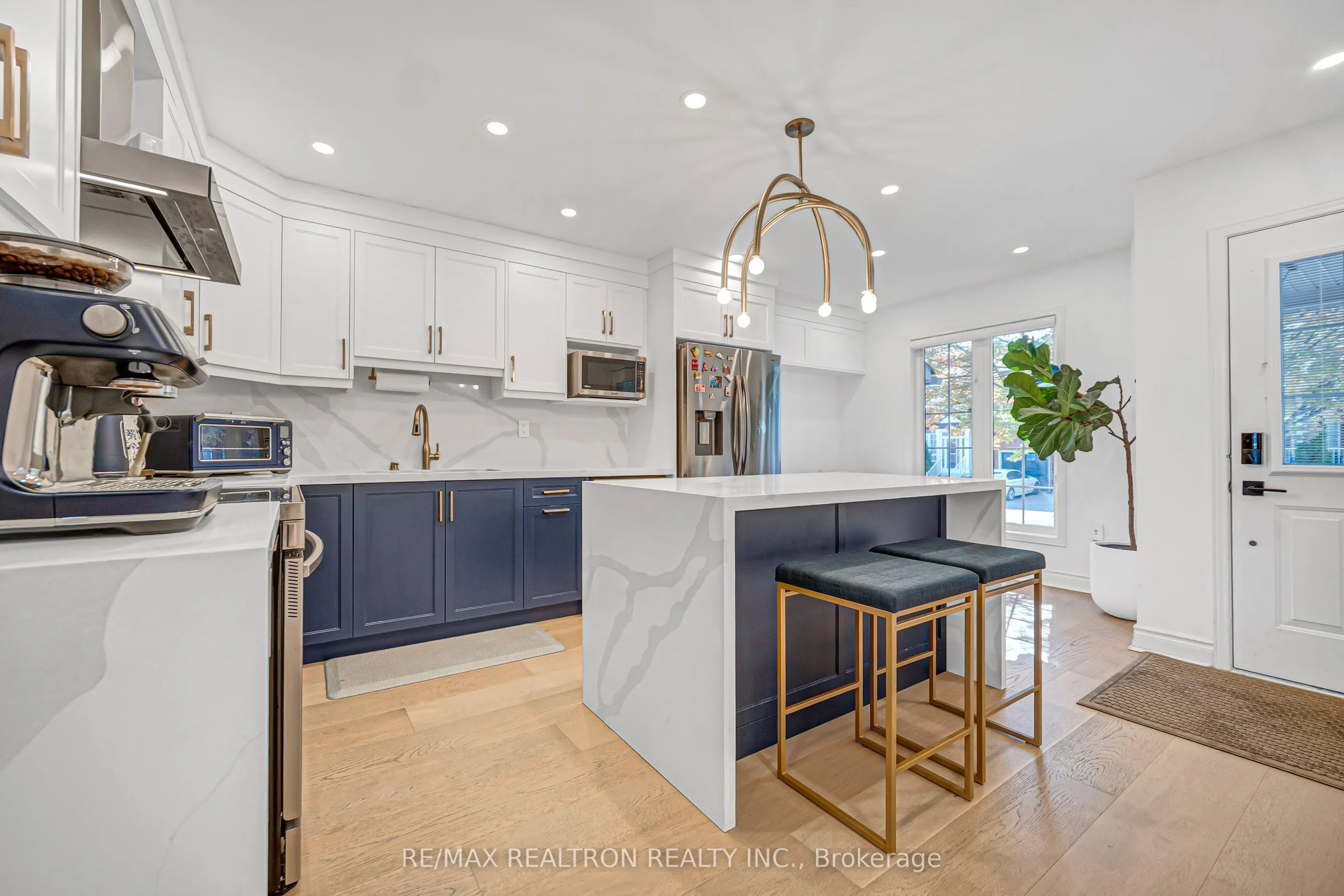 10 Macgregor Avenue