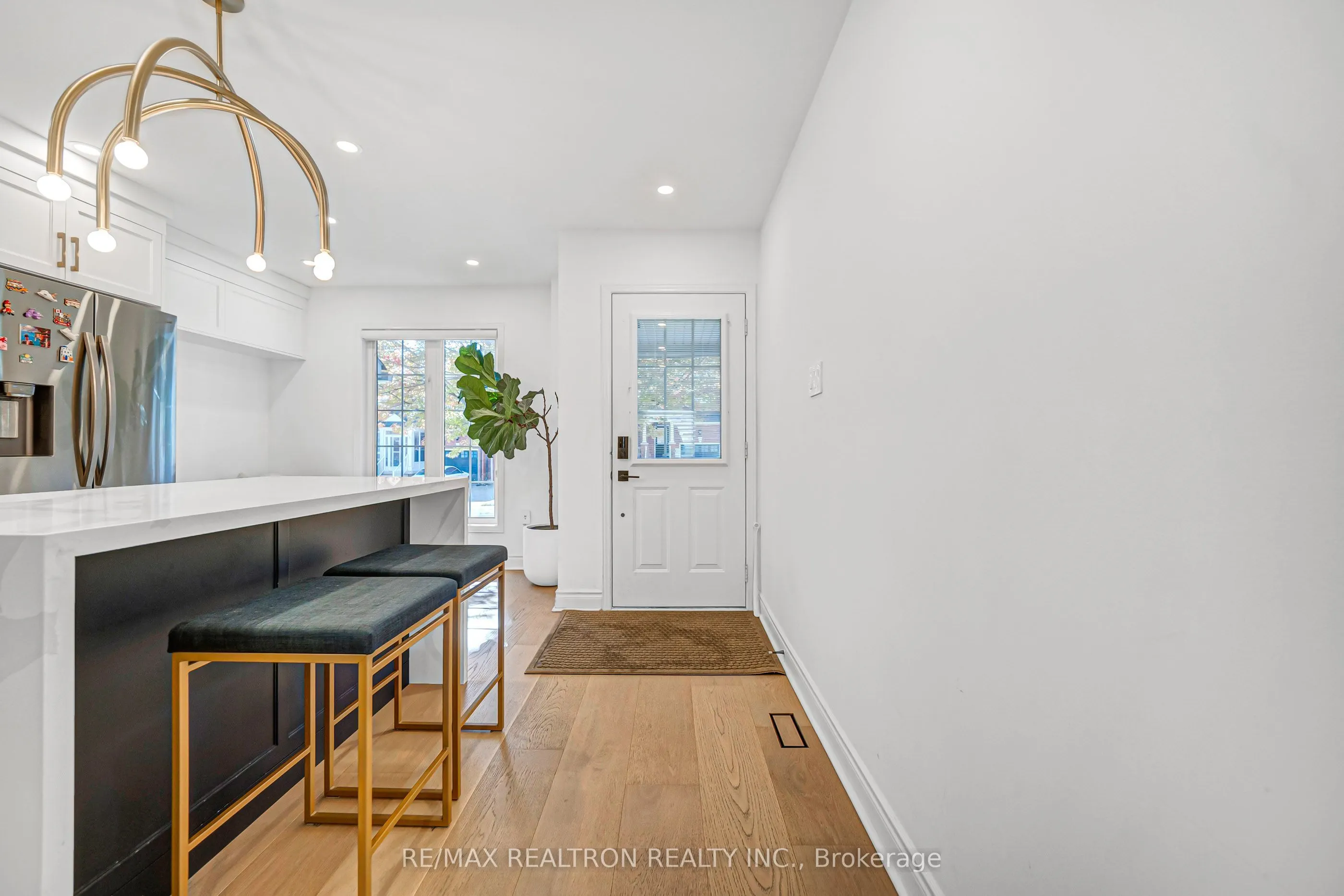 10 Macgregor Avenue