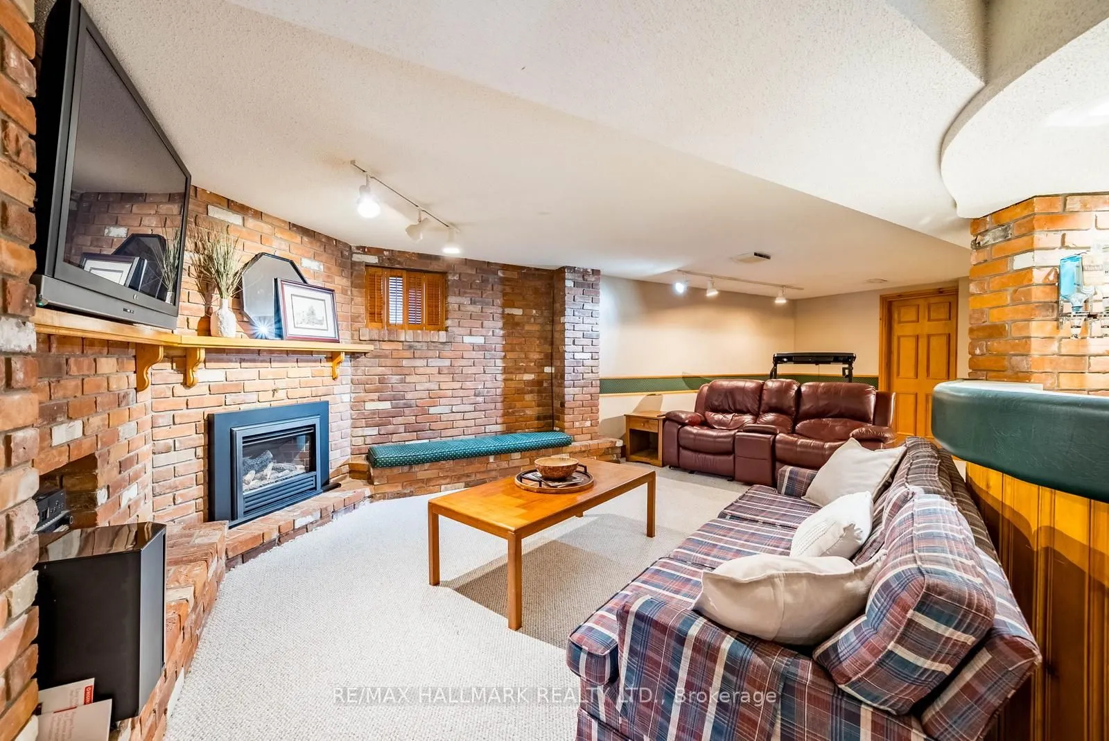 29 Longwater Chase