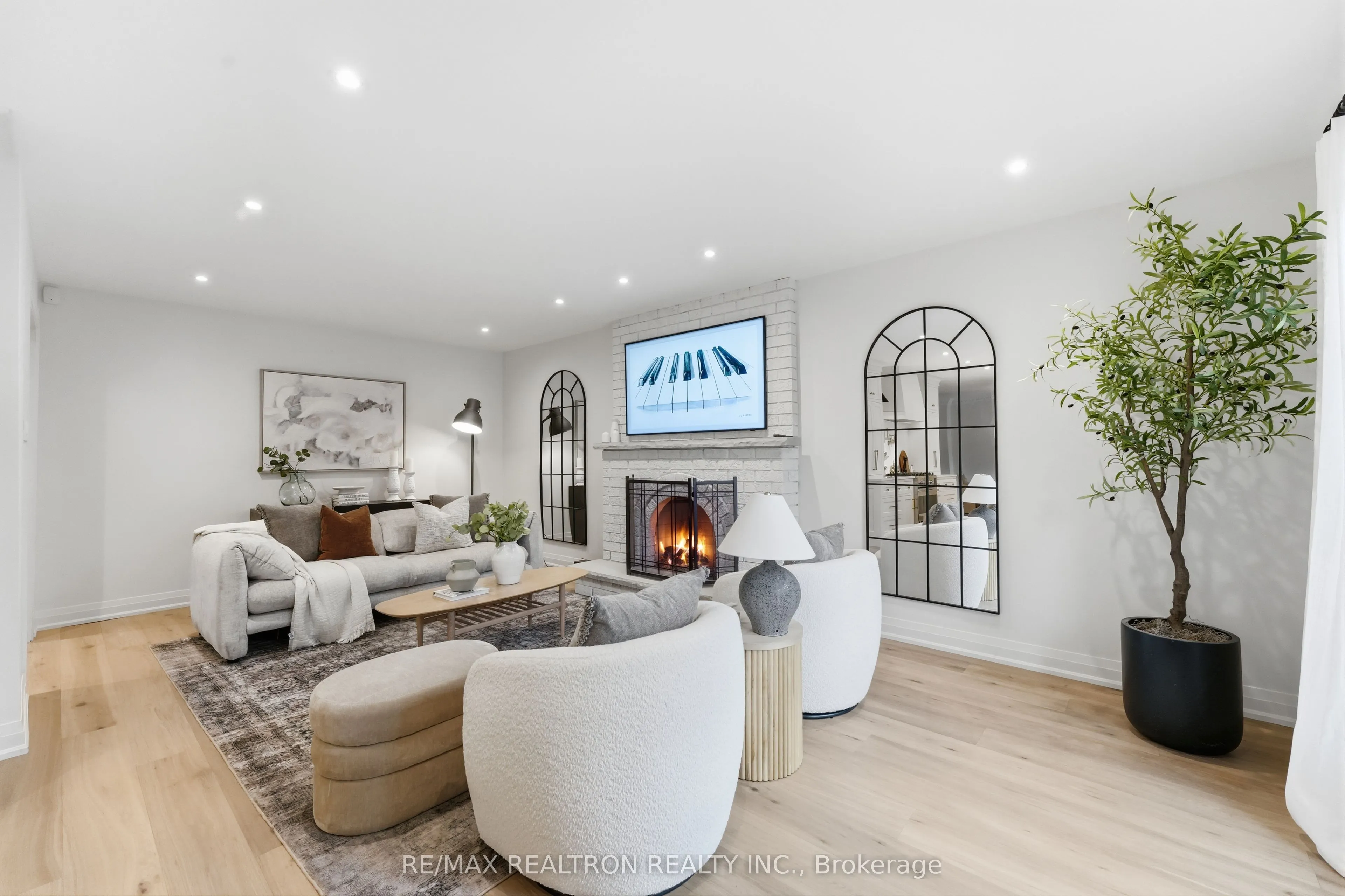 653 Exceller Circle