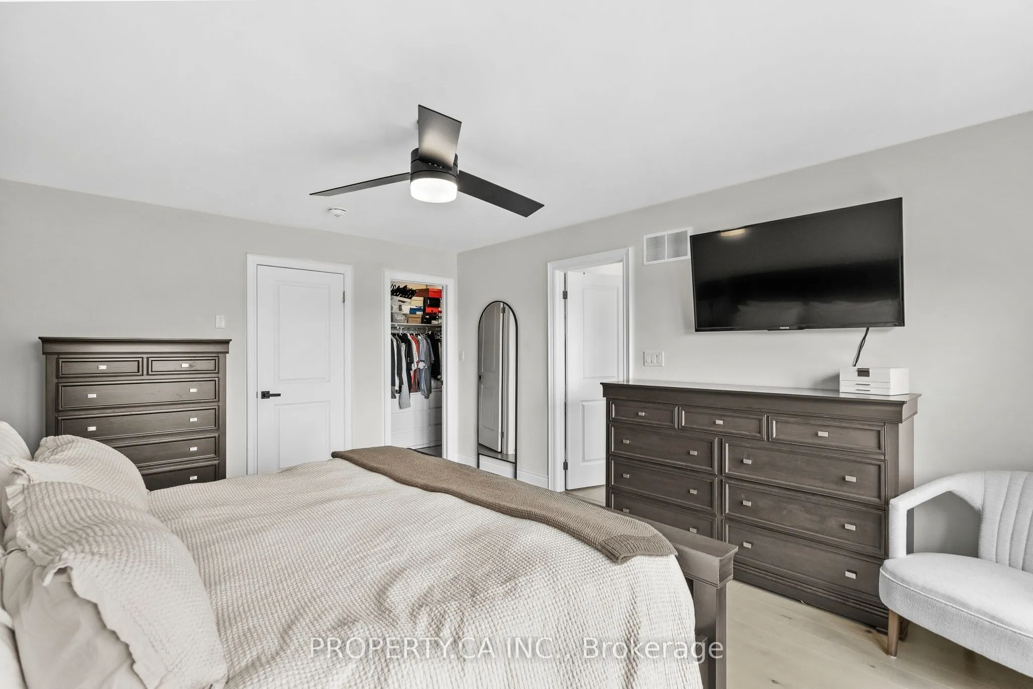 556 New England Court
