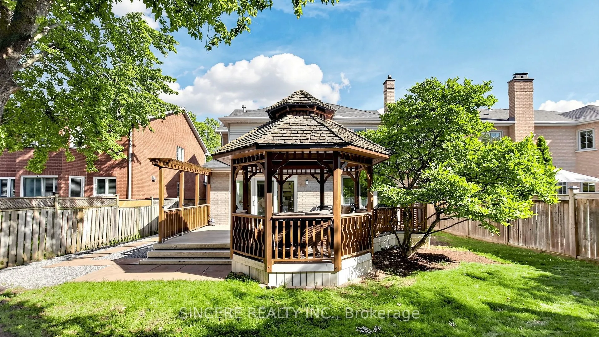 76 Braeside Square
