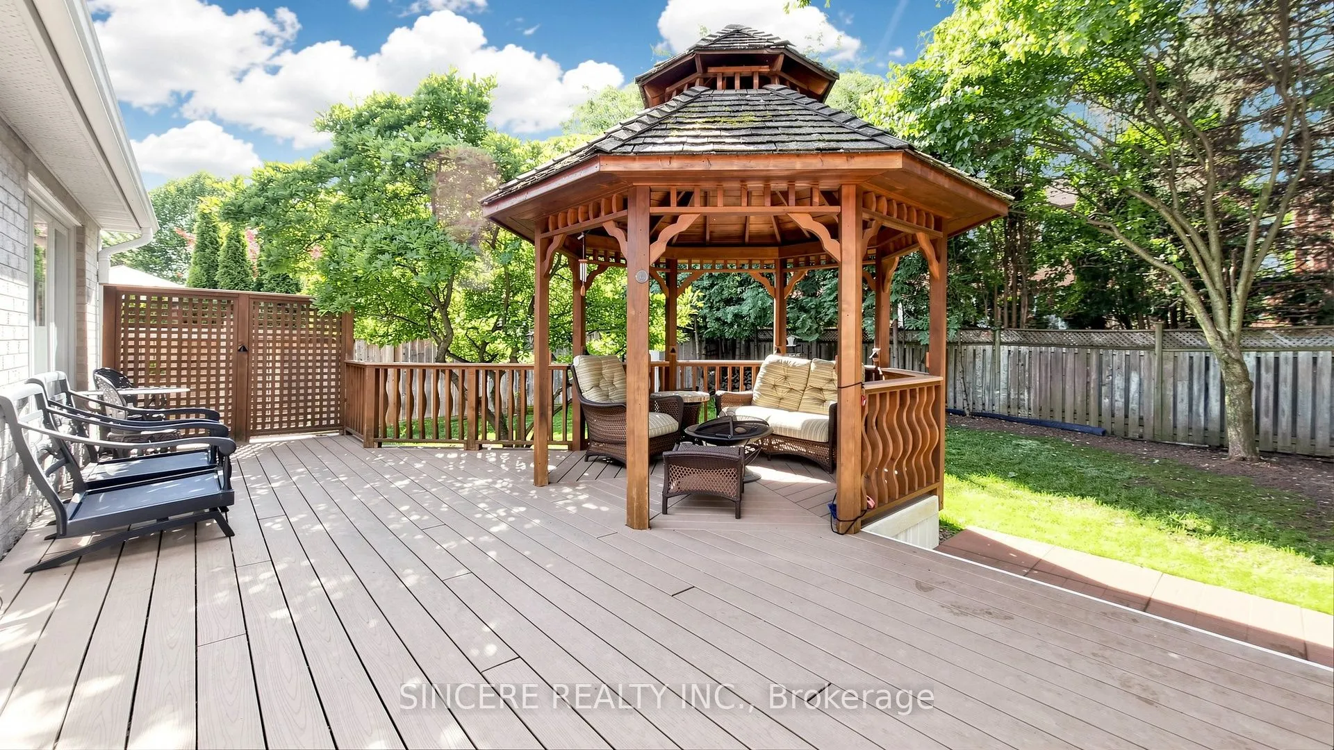 76 Braeside Square