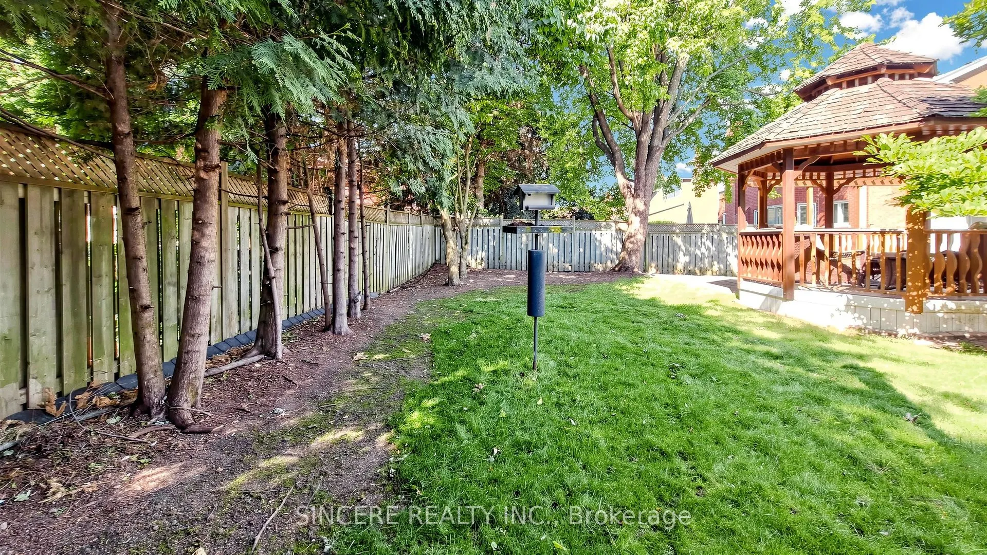 76 Braeside Square