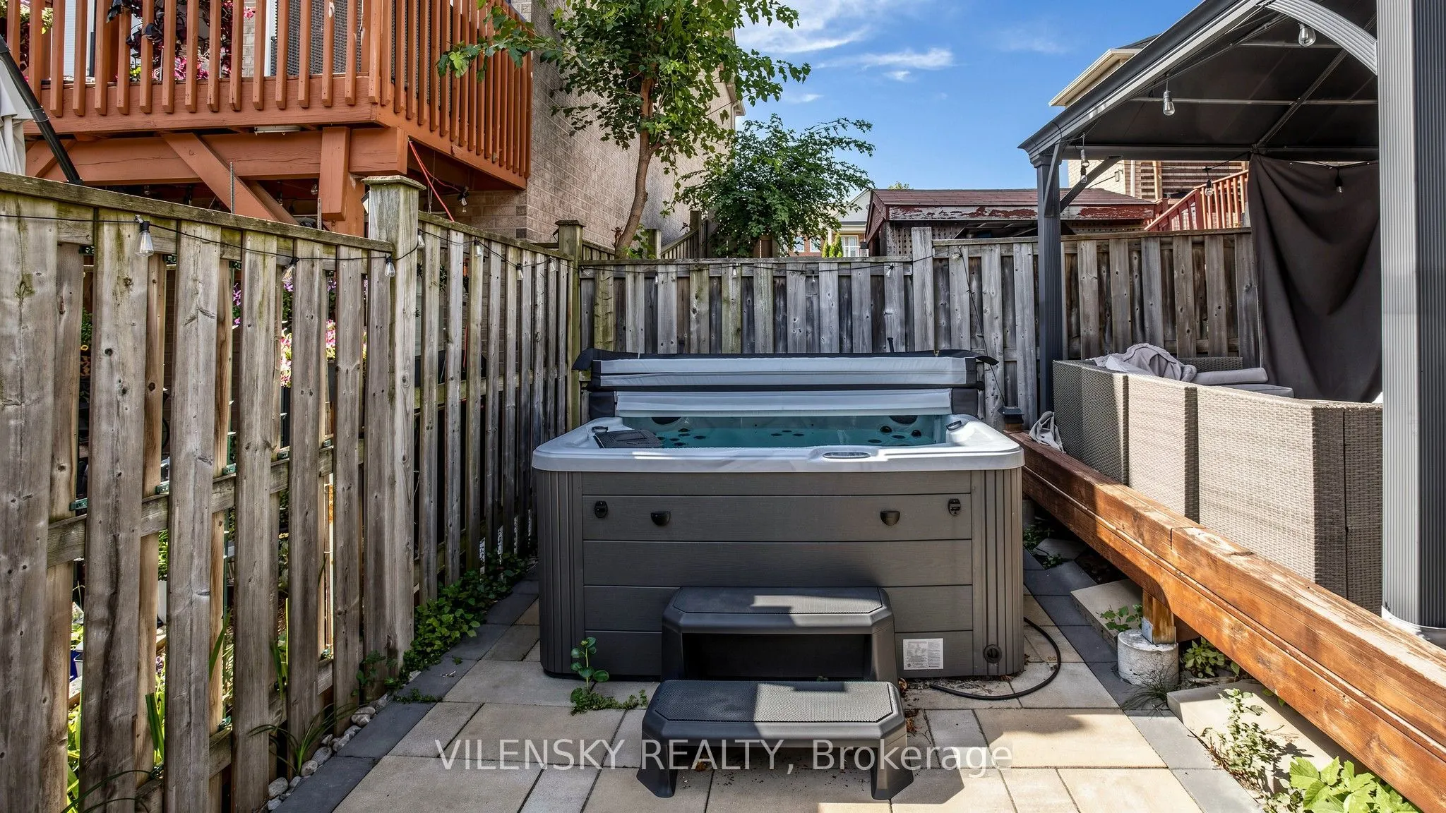 66 Catalpa Crescent