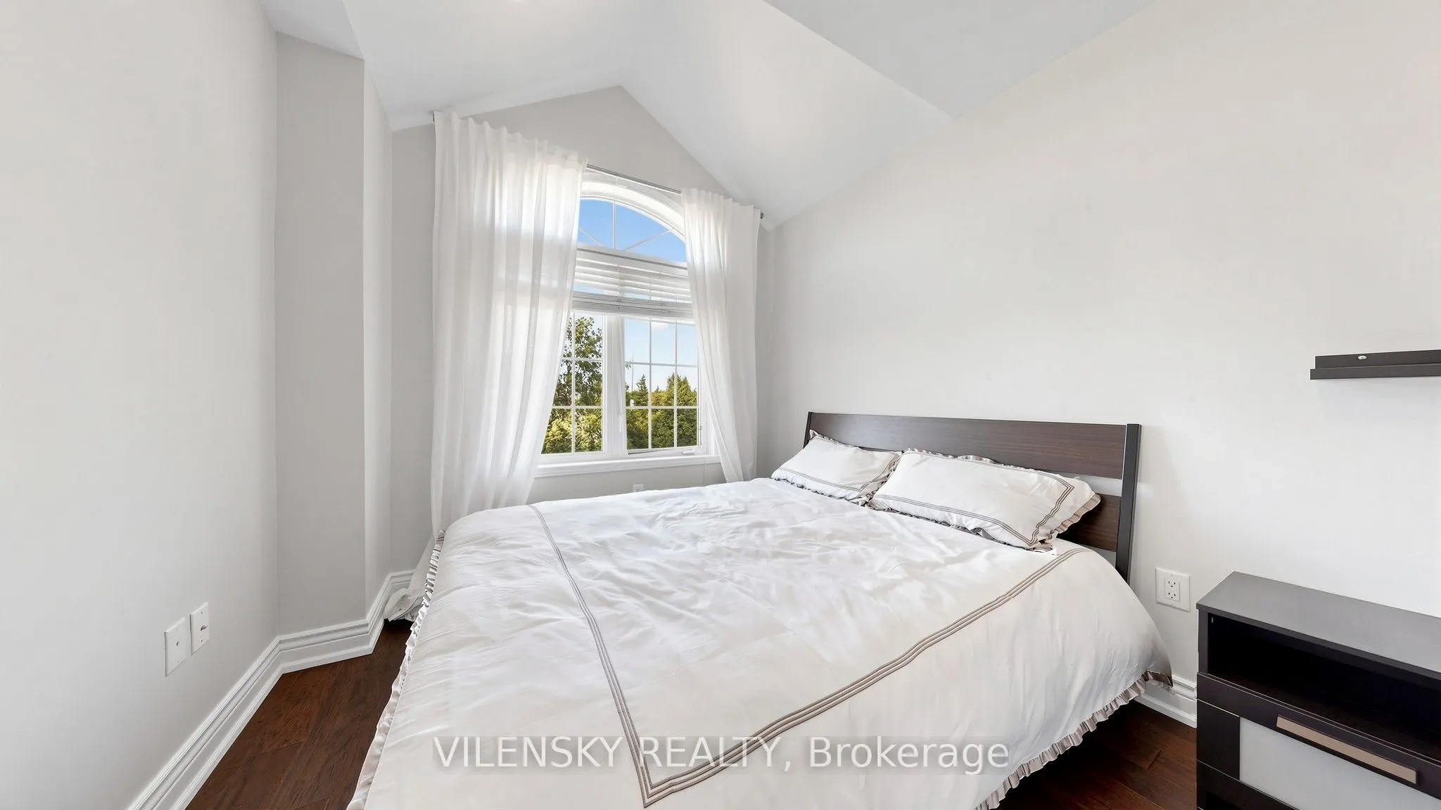 66 Catalpa Crescent