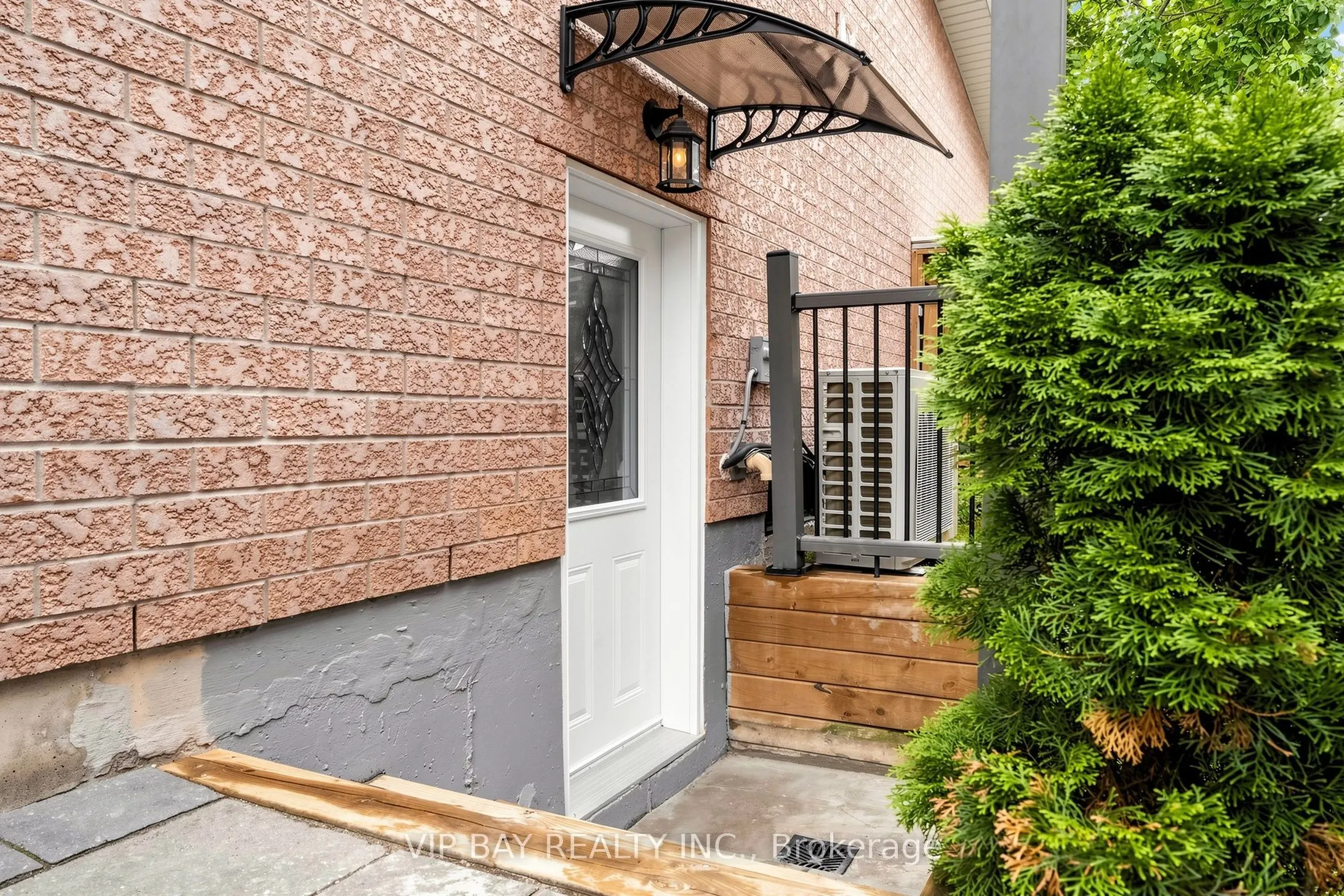 77 Amberview Drive