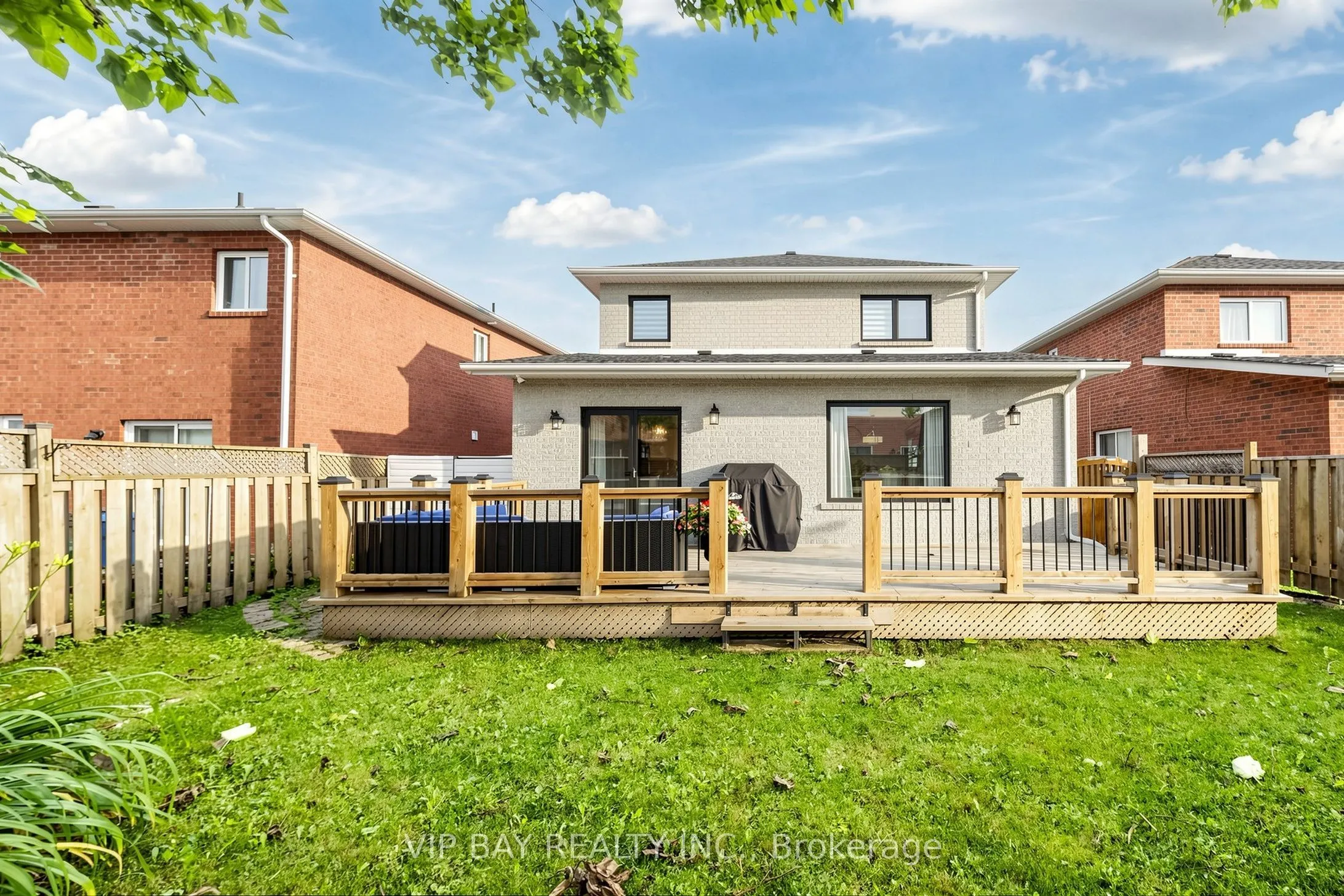 77 Amberview Drive