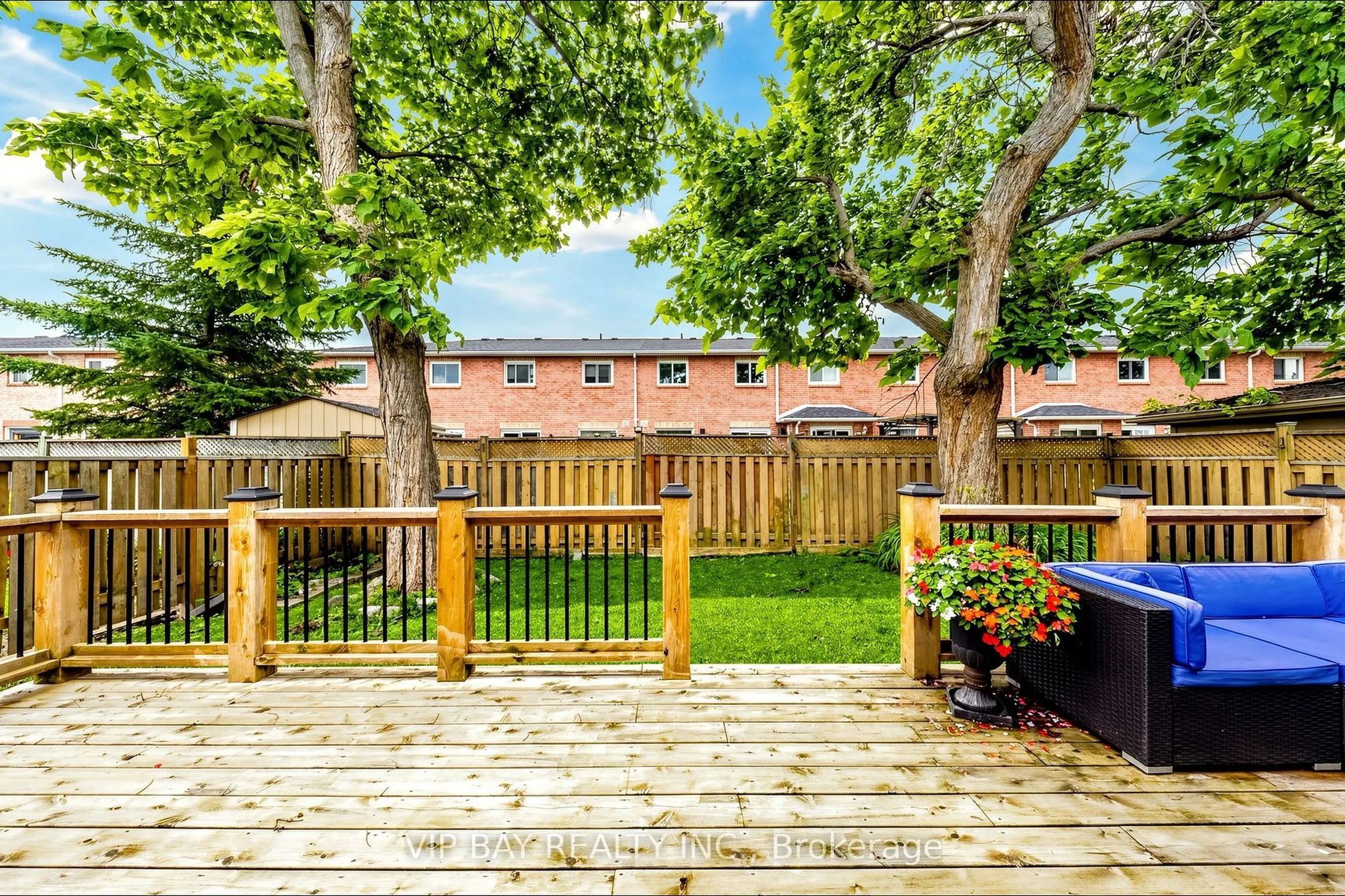 77 Amberview Drive