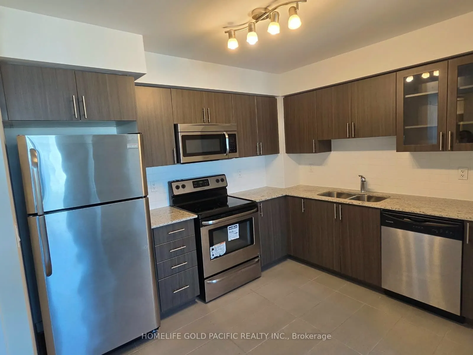 75 Norman Bethune Avenue #920