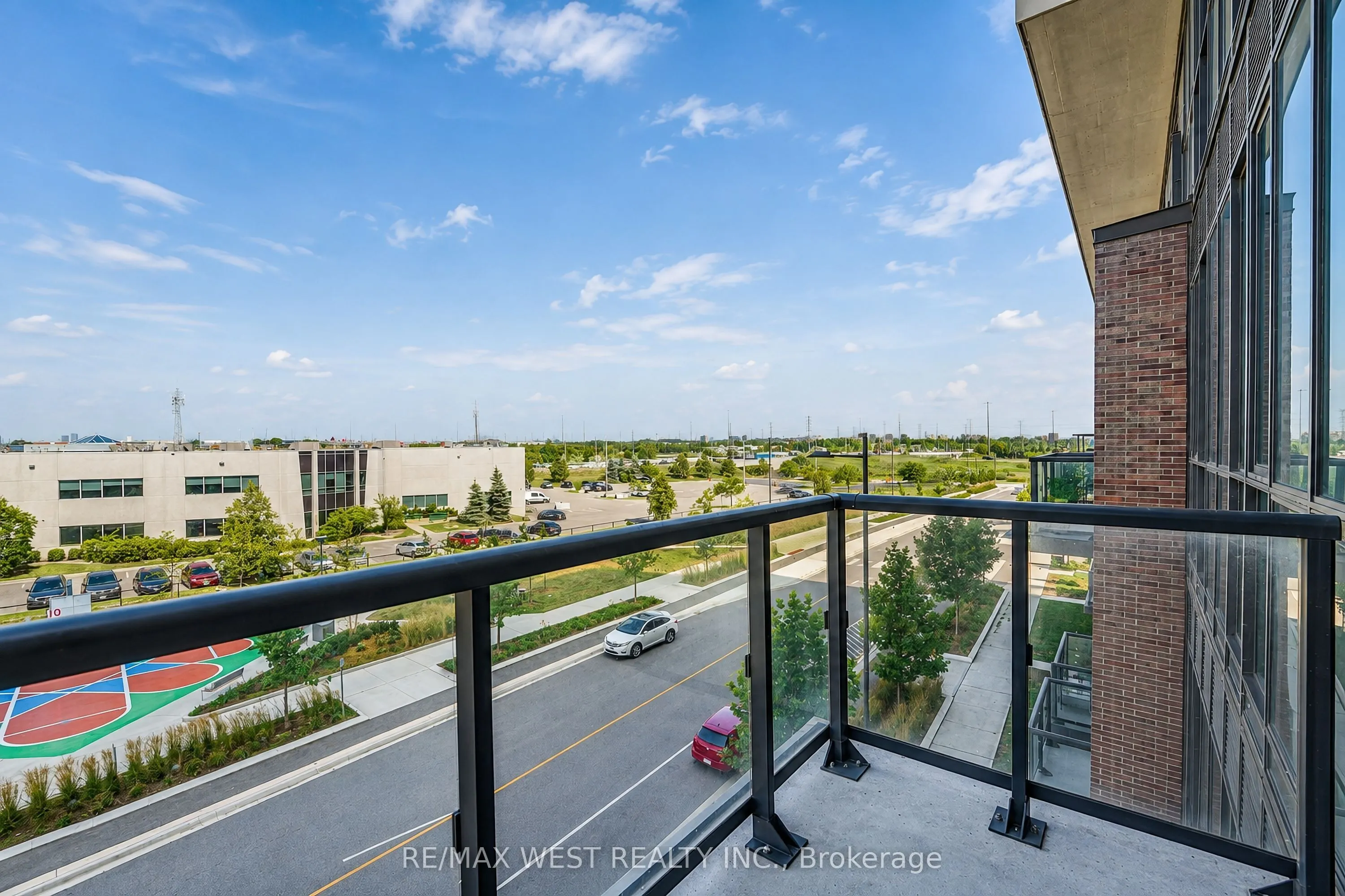 60 Honeycrisp Crescent #311