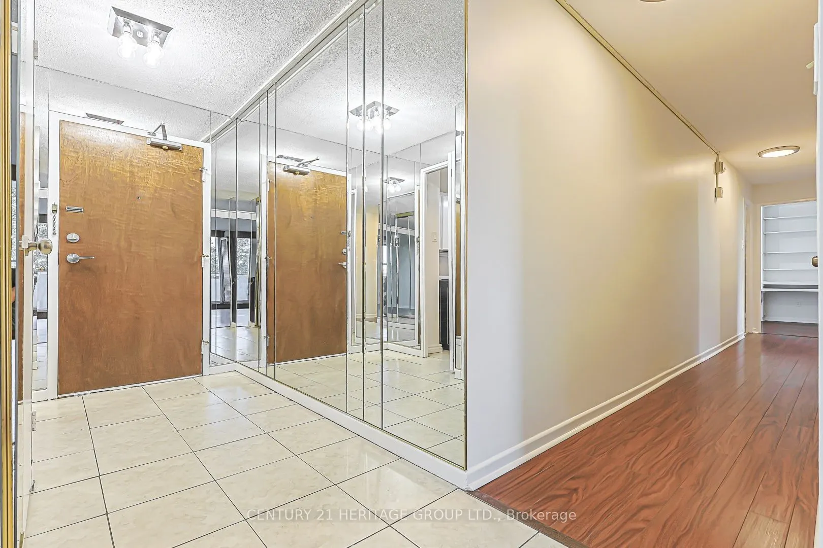 1 Royal Orchard Boulevard #502
