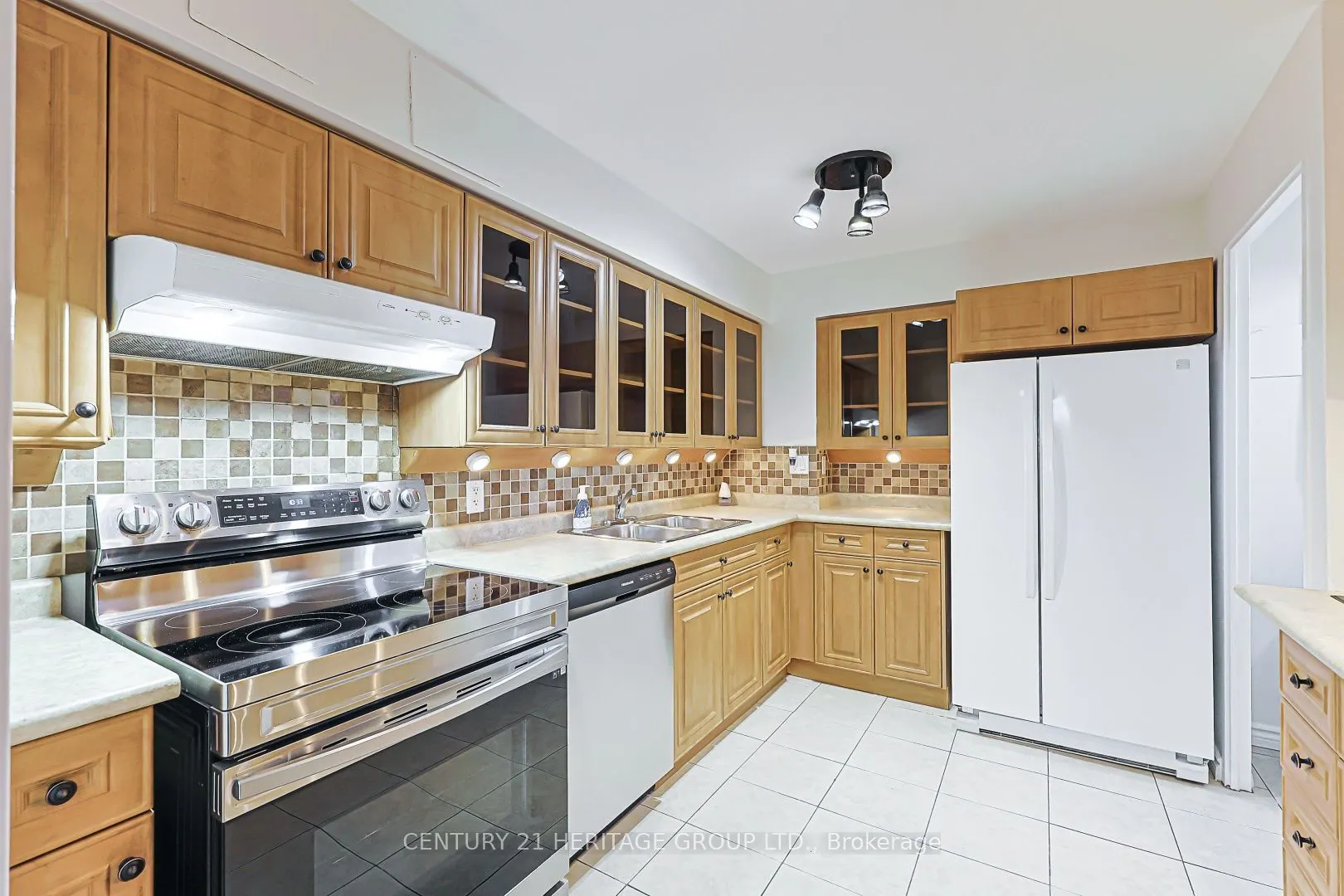 1 Royal Orchard Boulevard #502