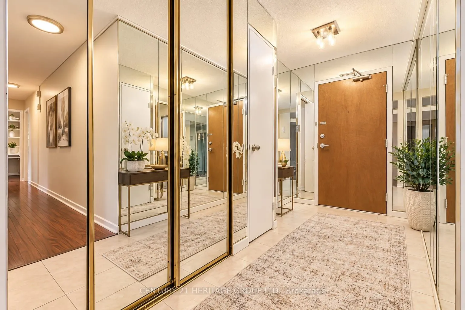 1 Royal Orchard Boulevard #502