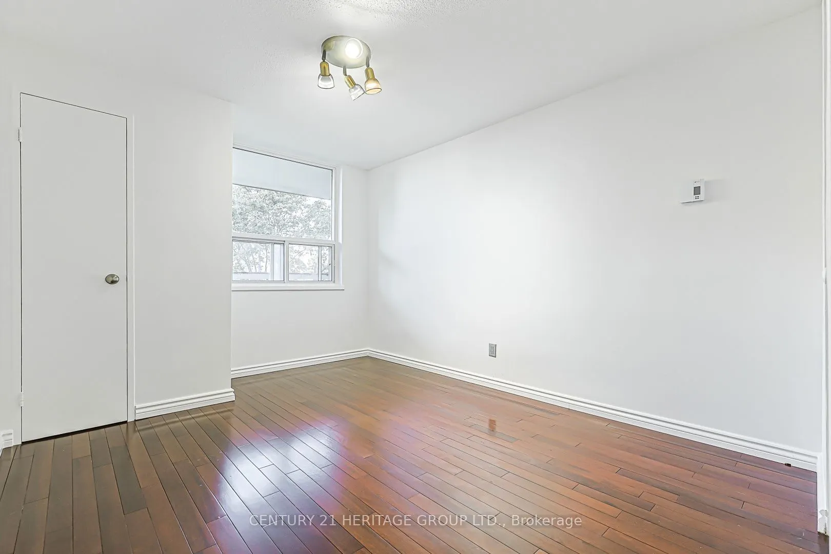1 Royal Orchard Boulevard #502