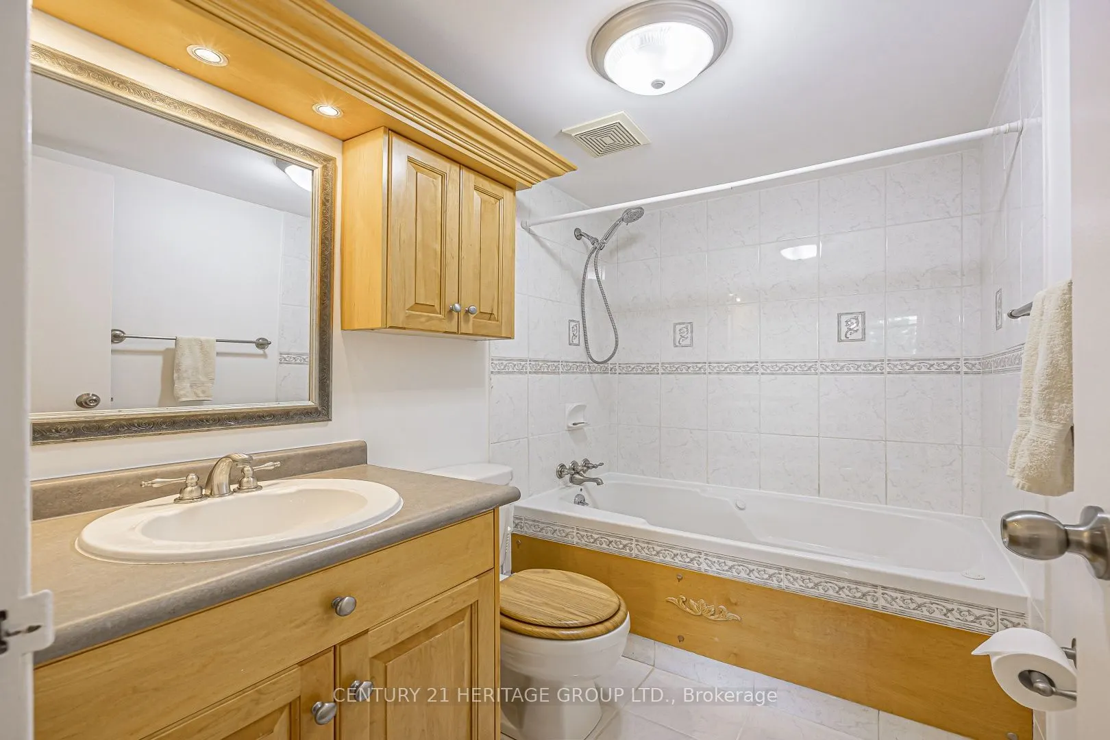 1 Royal Orchard Boulevard #502