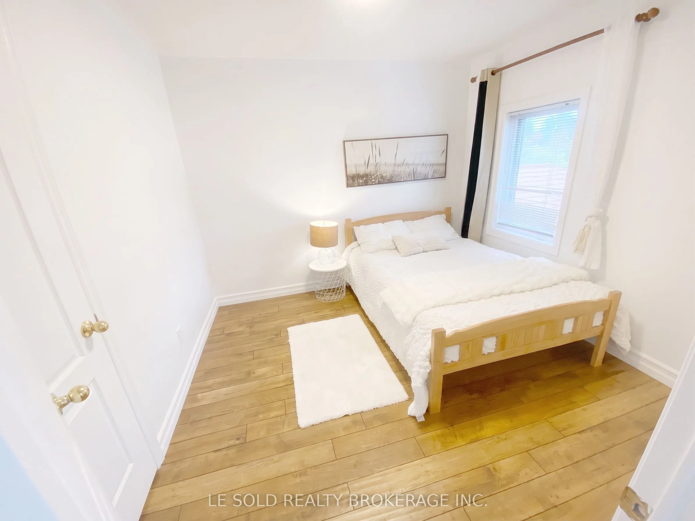 76 Larratt Lane