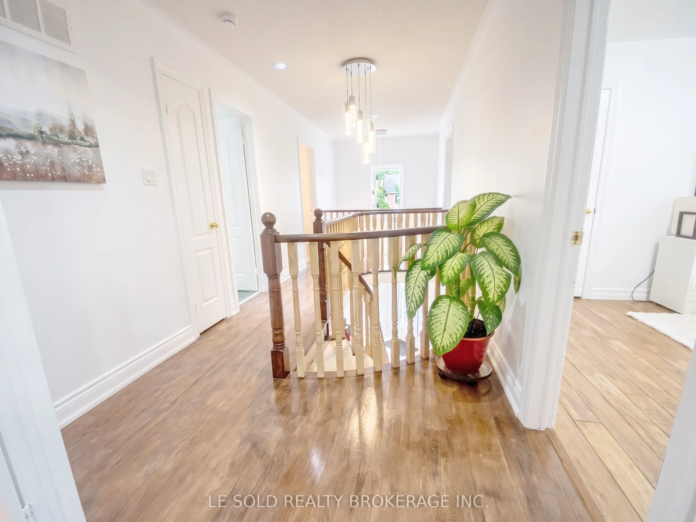 76 Larratt Lane