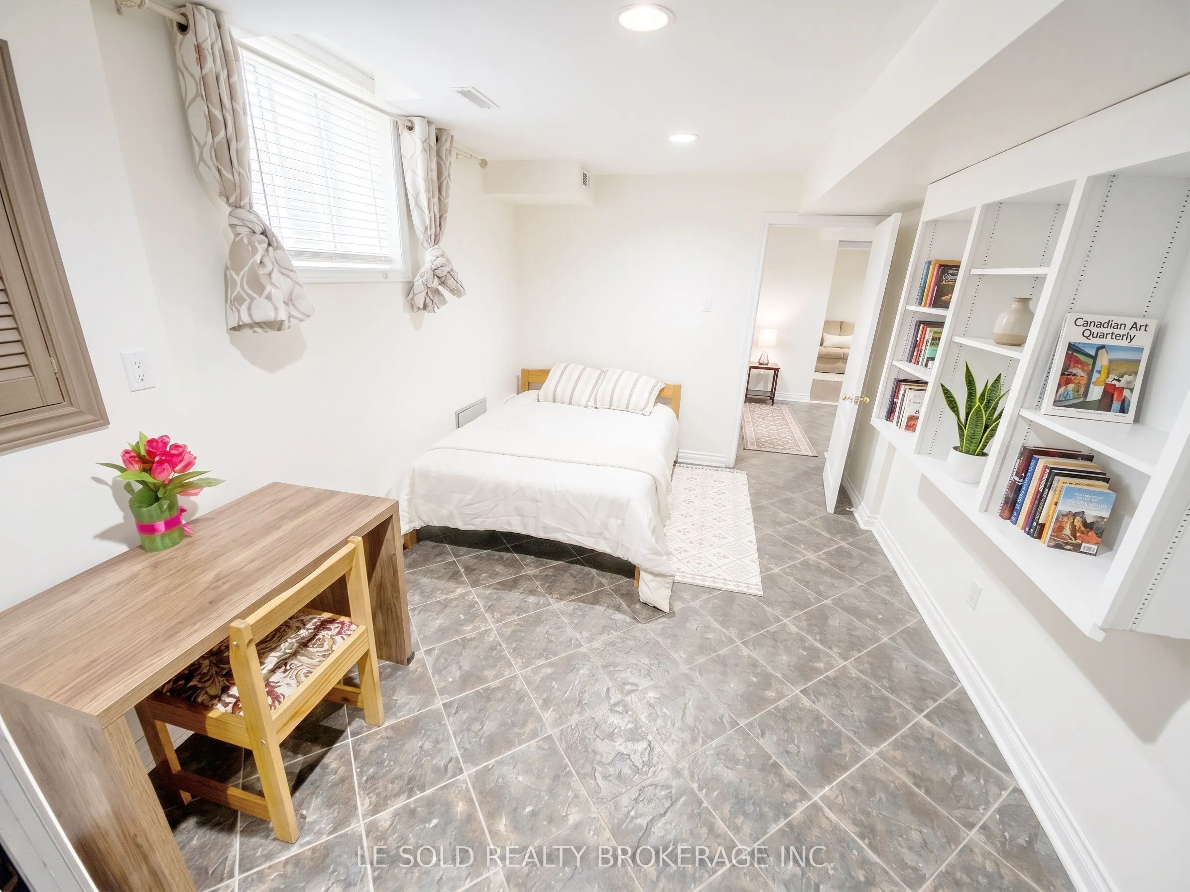 76 Larratt Lane