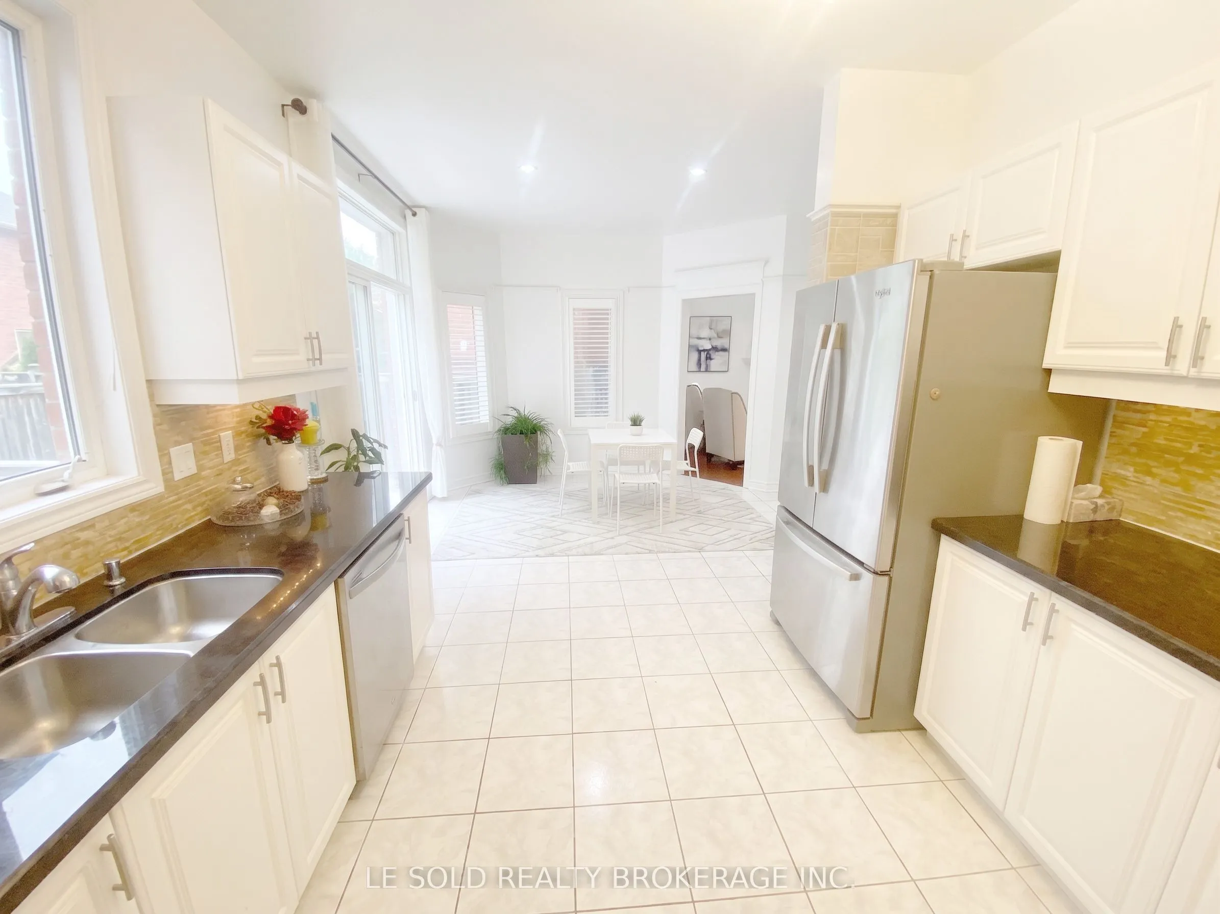 76 Larratt Lane