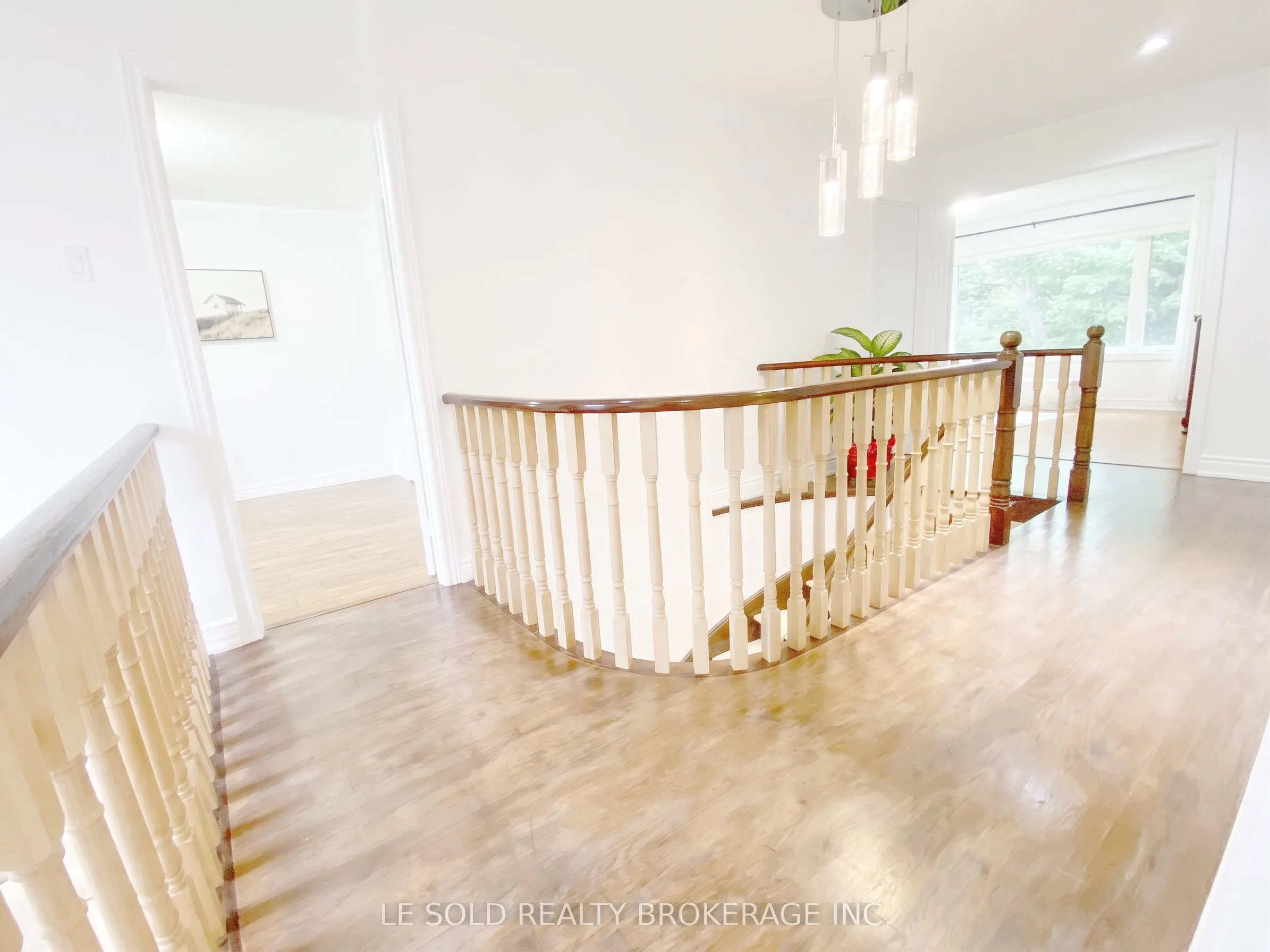 76 Larratt Lane
