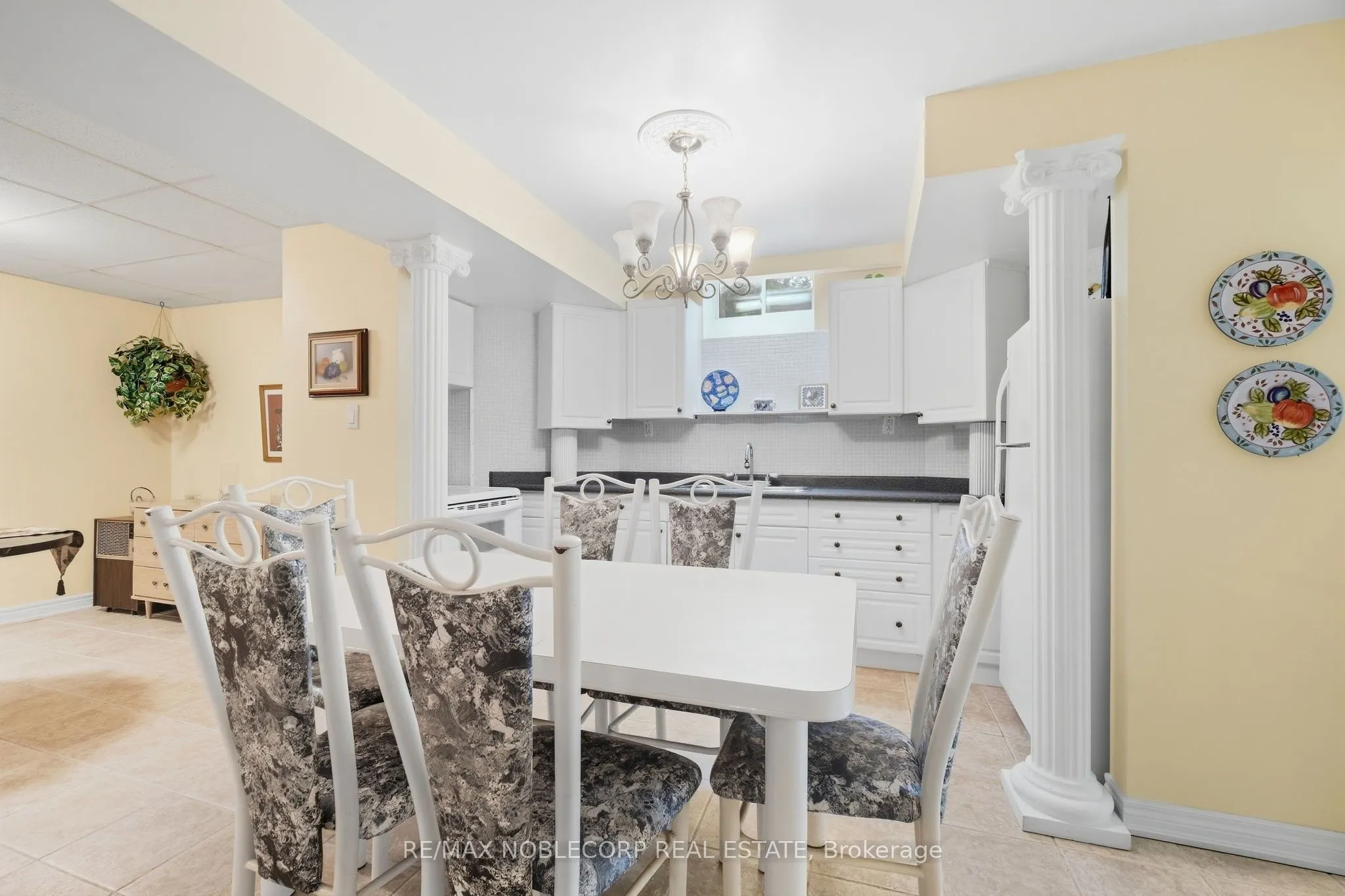 15 Woodland Trail Court