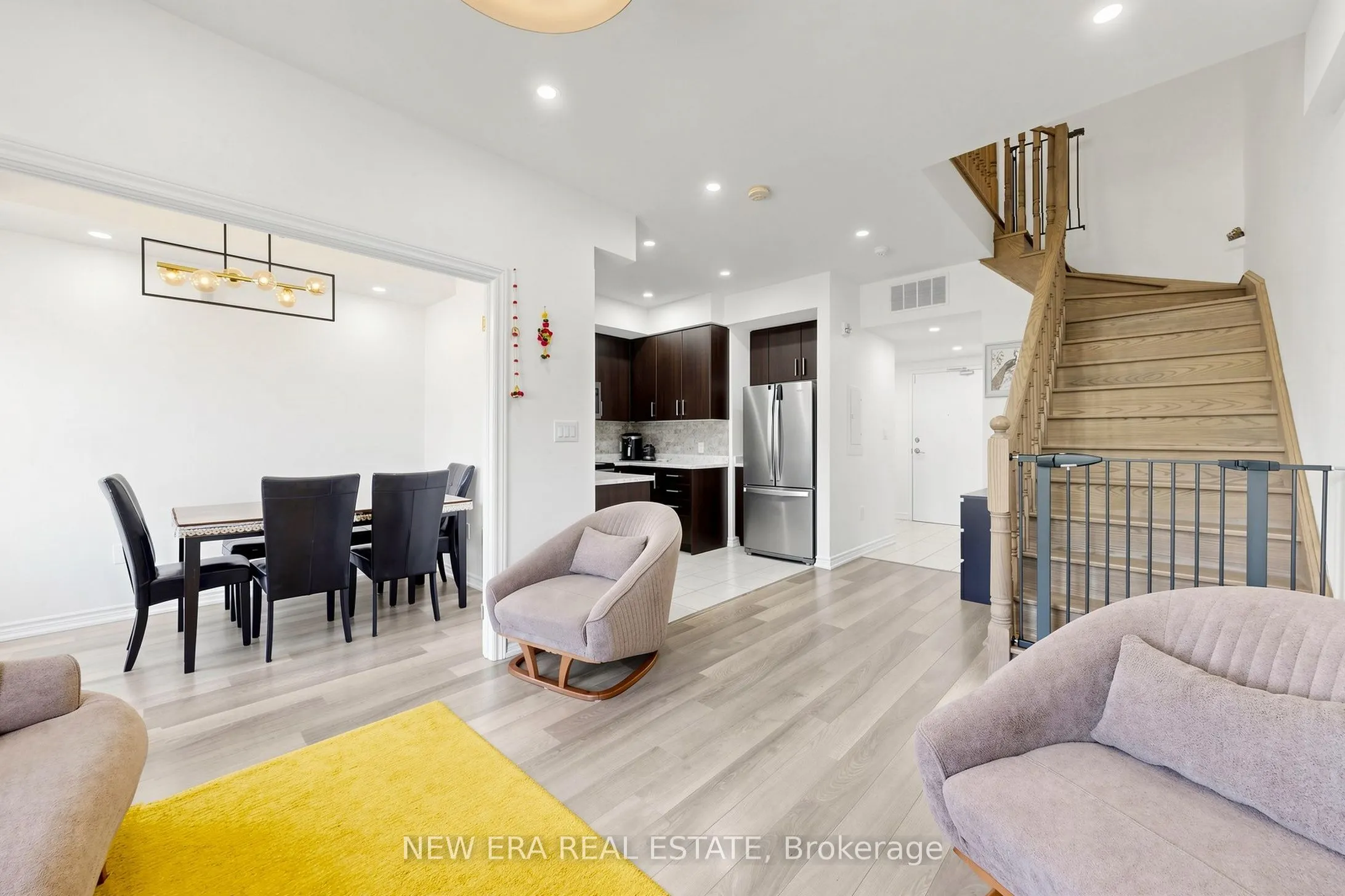 3865 Major Mackenzie Drive W #216