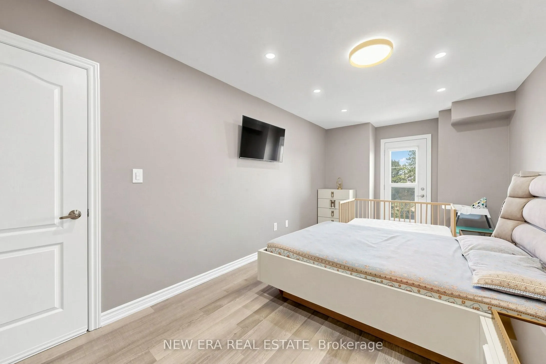 3865 Major Mackenzie Drive W #216