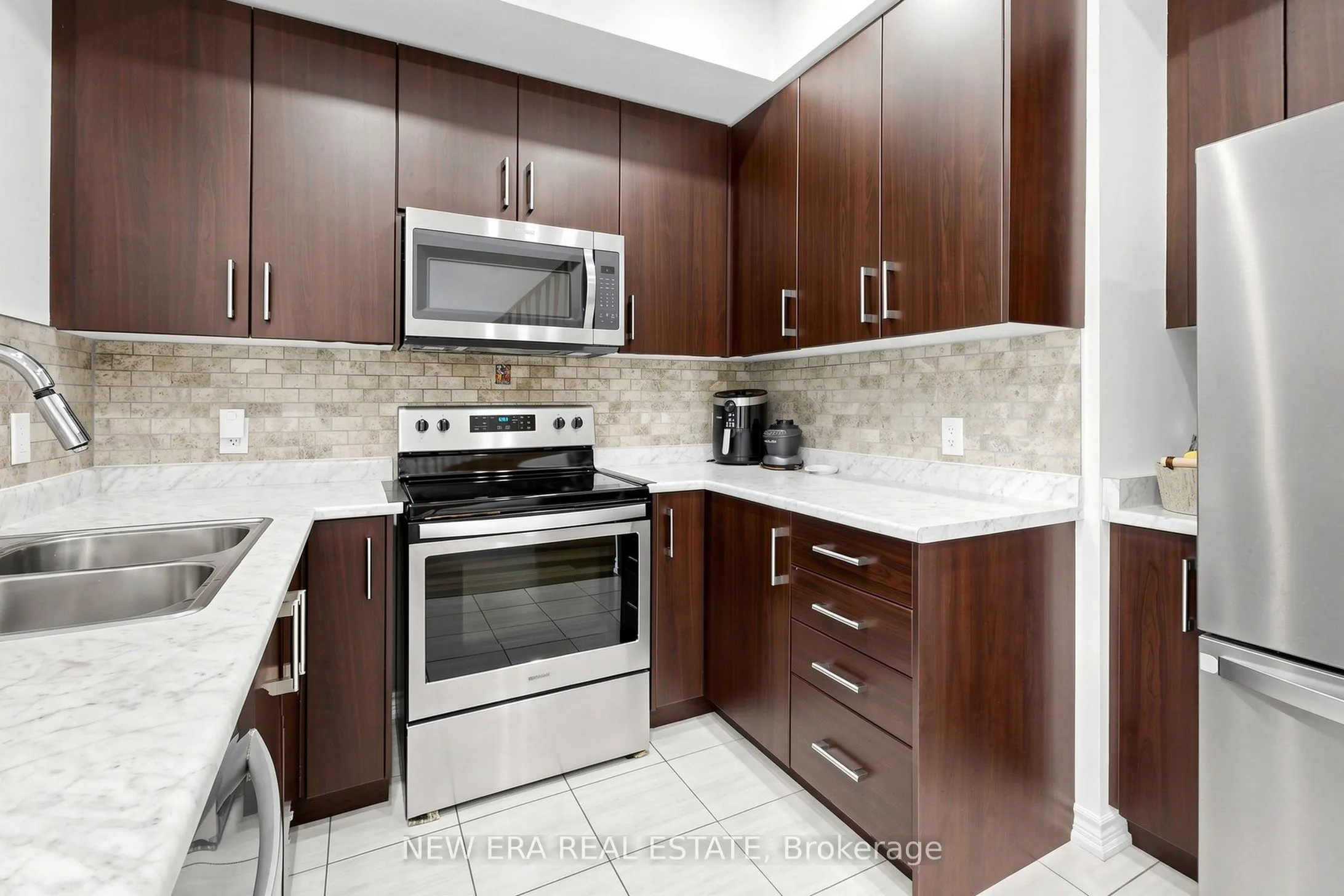 3865 Major Mackenzie Drive W #216